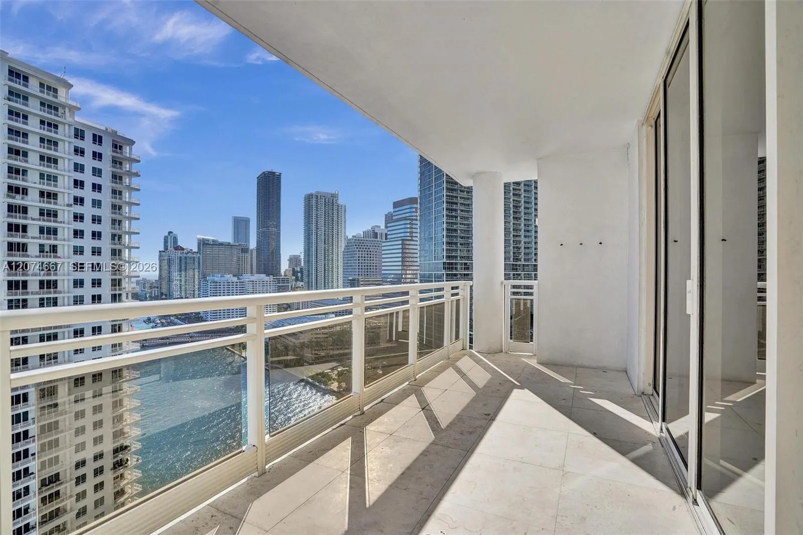 Foto de propiedad en 901 Brickell Key Boulevard 2302, Miami, FL 33131 Miami con MLS#