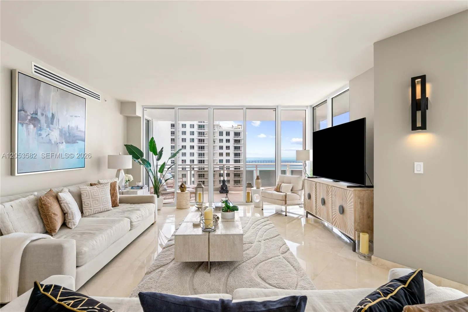 Foto de propiedad en 901 Brickell Key Boulevard 2804, Miami, FL 33131 Miami con MLS#