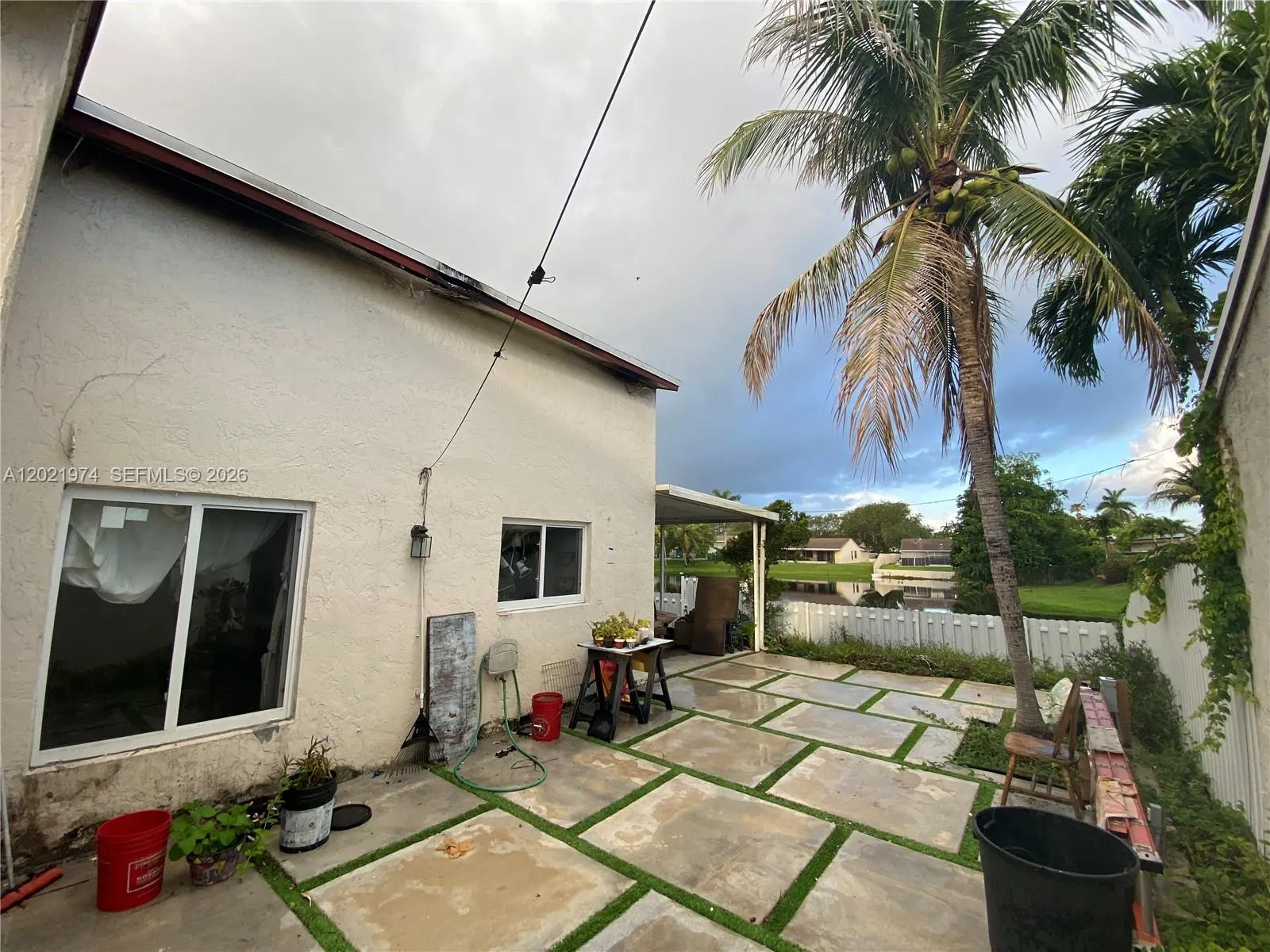 Foto de propiedad en 901 Cumberland Terrace, Davie, FL 33325 Davie con MLS# 