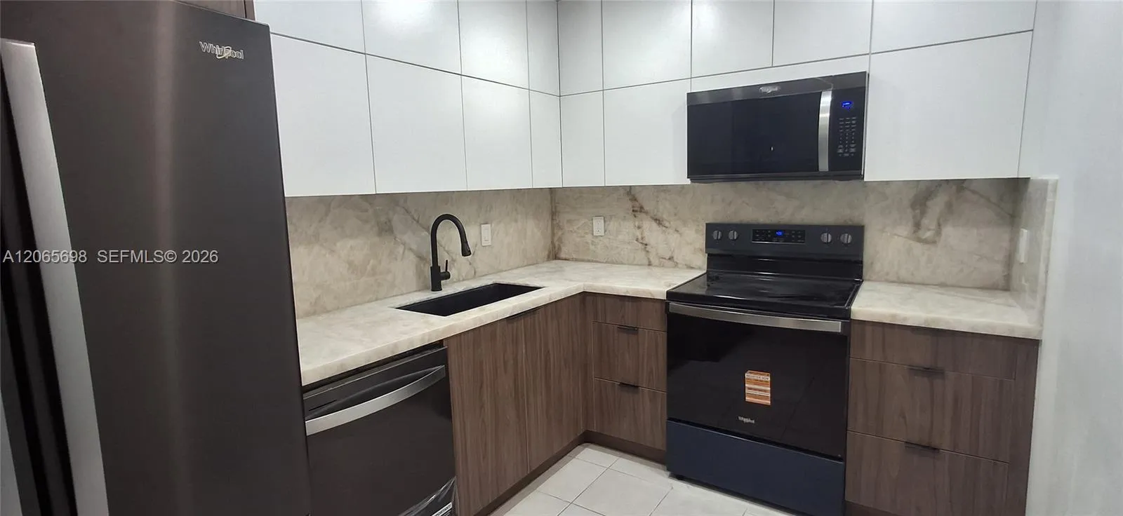 Foto de propiedad en 901 Hillcrest Drive 311, Hollywood, FL 33021 Hollywood con MLS# 