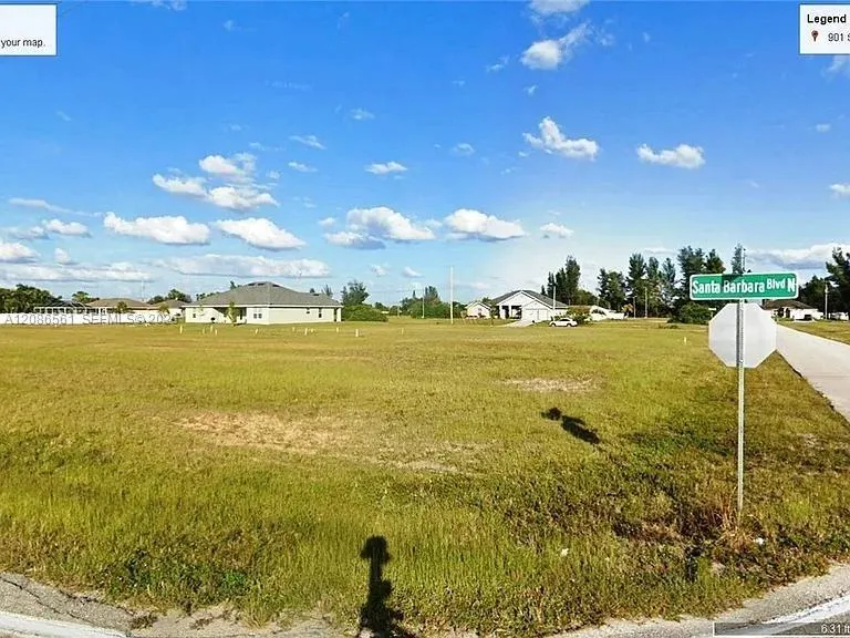 Foto de propiedad en 901 Santa Barbara, FL 33993  con MLS# 