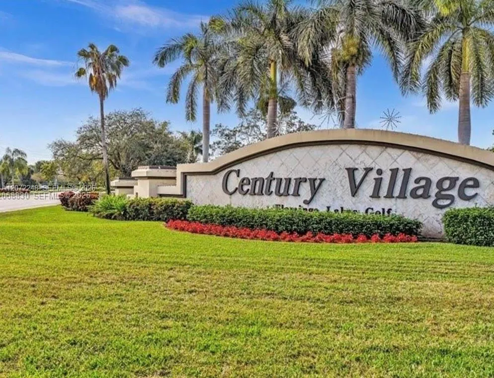 Foto de propiedad en 901 SW 128th Avenue 414E, Pembroke Pines, FL 33027 Pembroke Pines con MLS# 