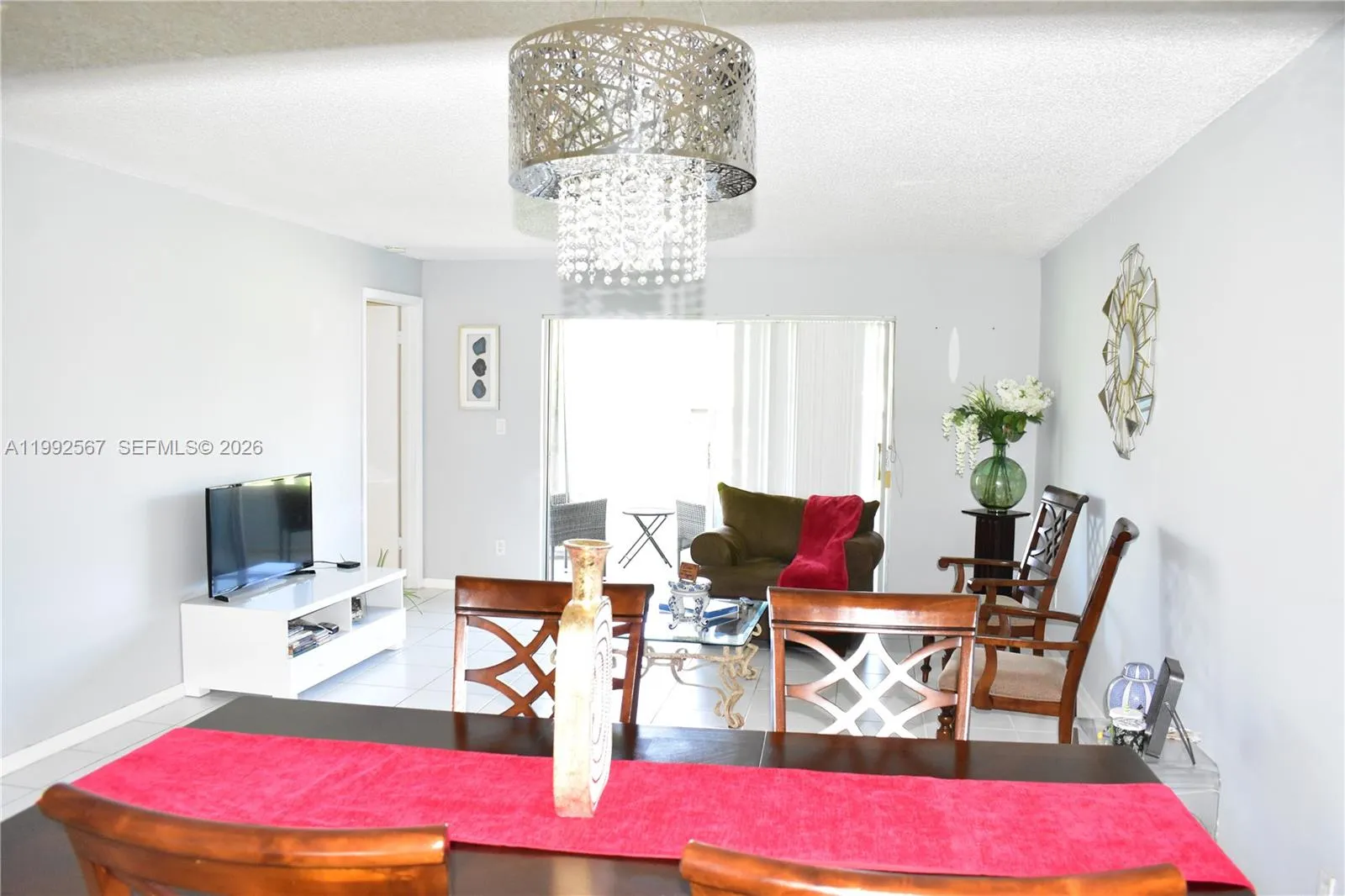 Foto de propiedad en 9020 Sunrise Lakes Boulevard 304, Sunrise, FL 33322 Sunrise con MLS# 