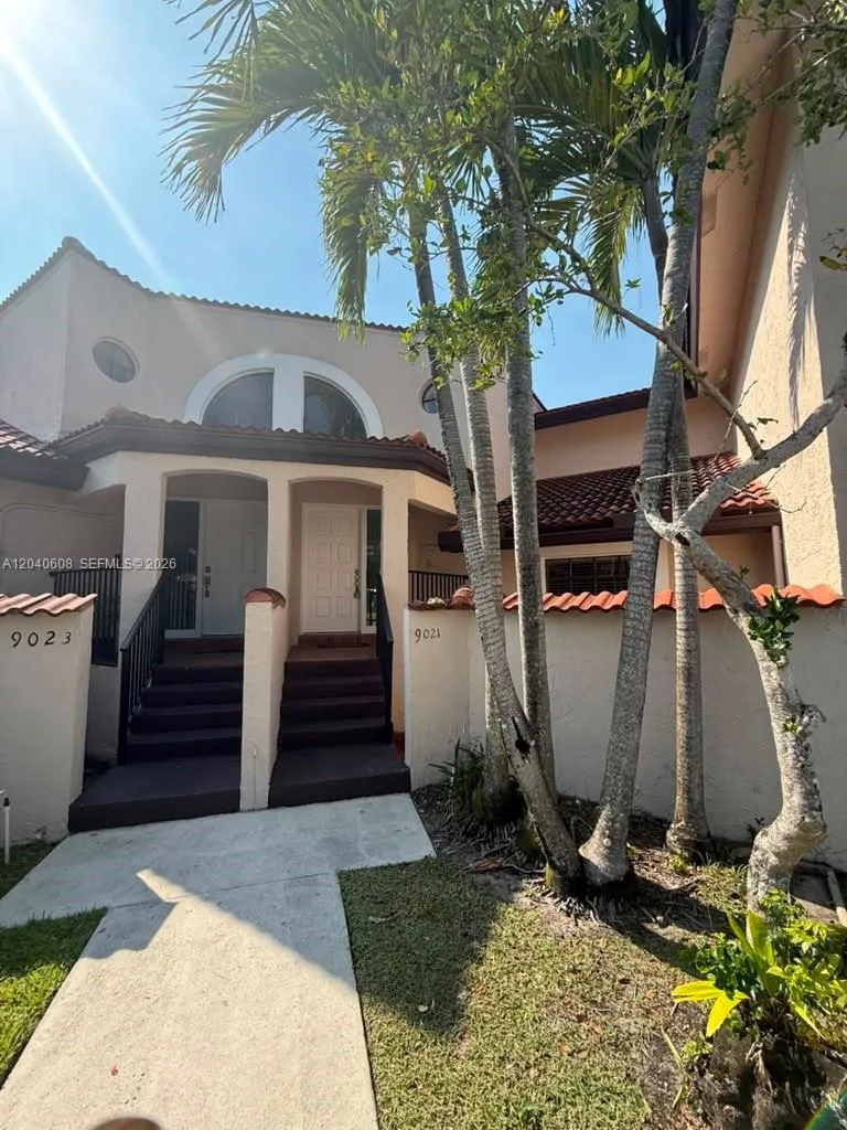 Alquilada 9021 W Sunrise Boulevard 9021, Plantation, FL 33322, Plantation, FL 33322
