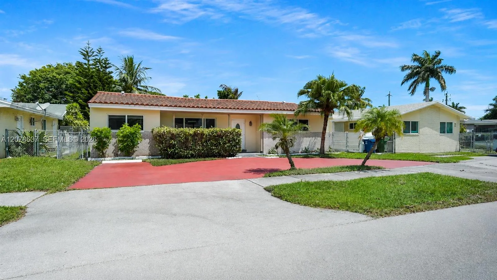 Foto de propiedad en 903 NE 2nd Street, Hallandale Beach, FL 33009 Hallandale Beach con MLS# 