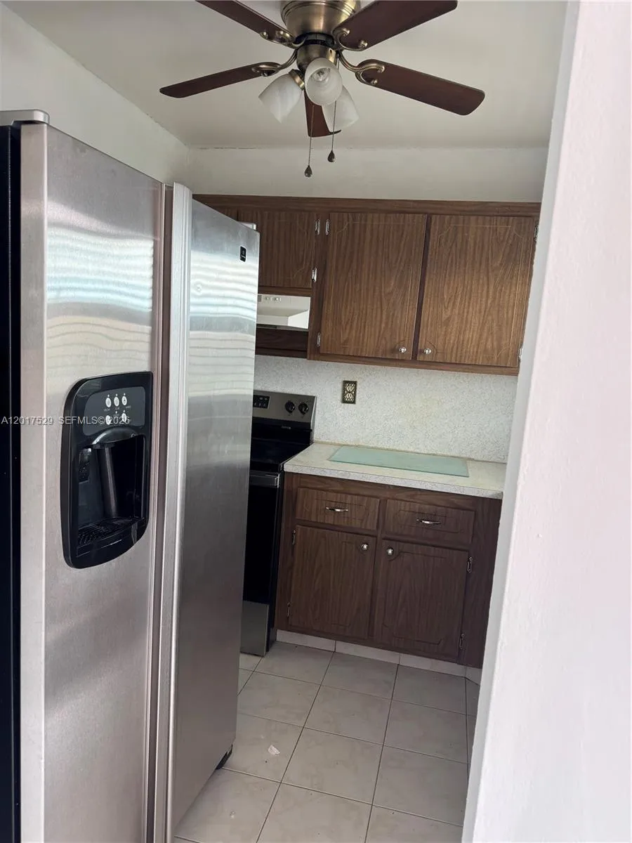 Foto de propiedad en 9041 Sunrise Lakes Boulevard 303, Sunrise, FL 33322 Sunrise con MLS# 