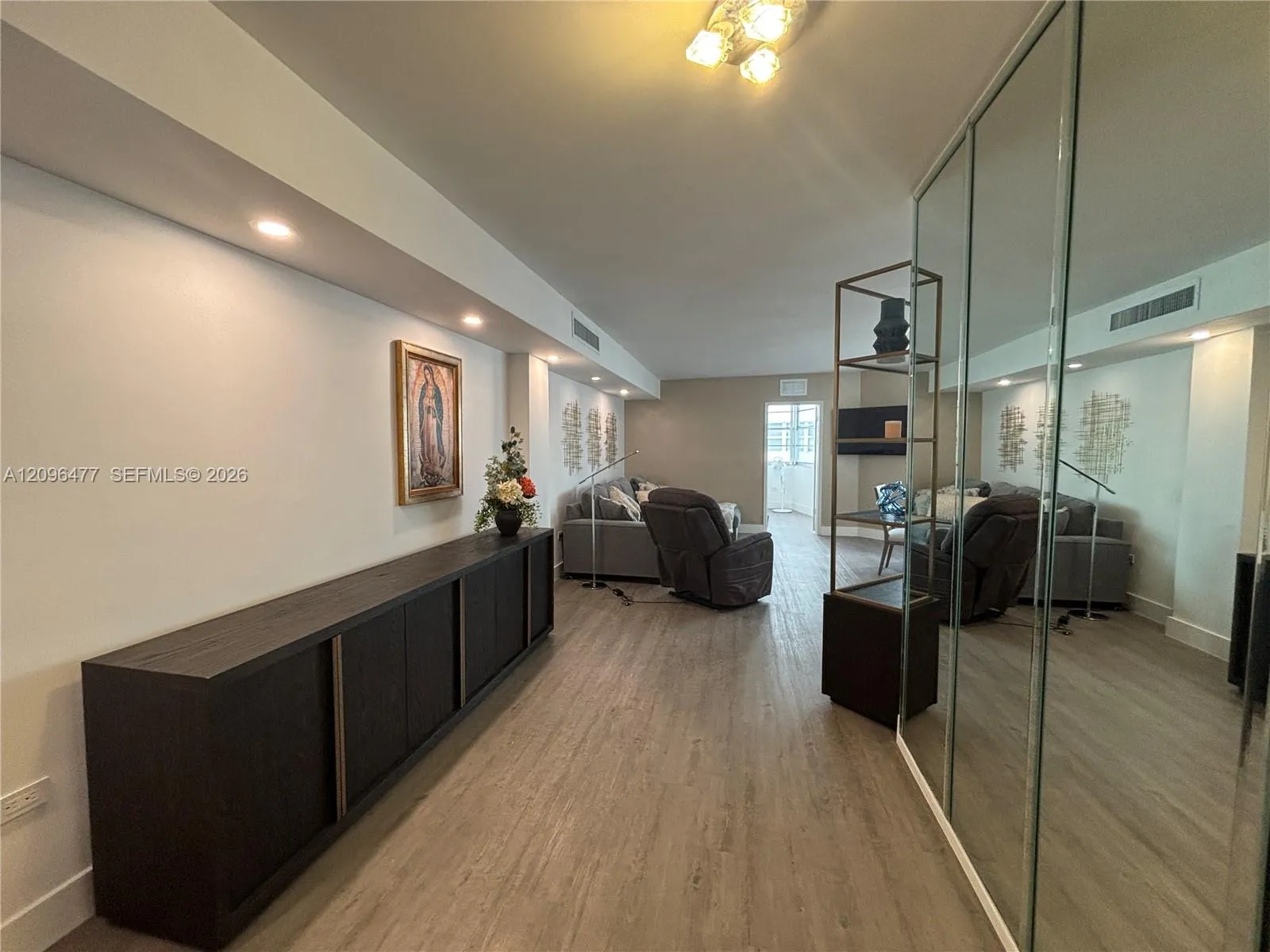 En Renta 905 Brickell Bay Drive 1124, Miami, FL 33131, Miami, FL 33131