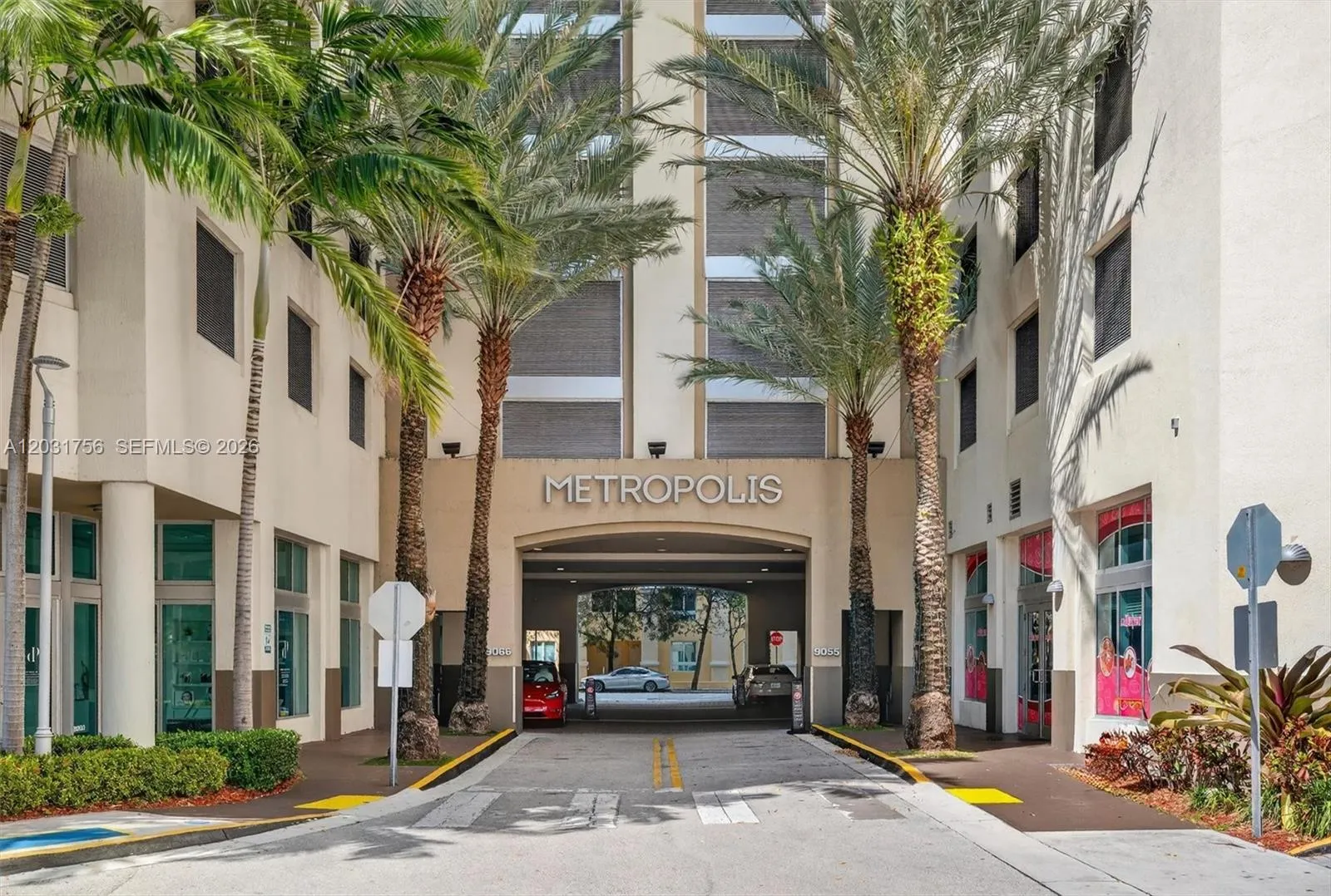 En Venta 9066 SW 73rd Court 1203, Miami, FL 33156, Miami, FL 33156