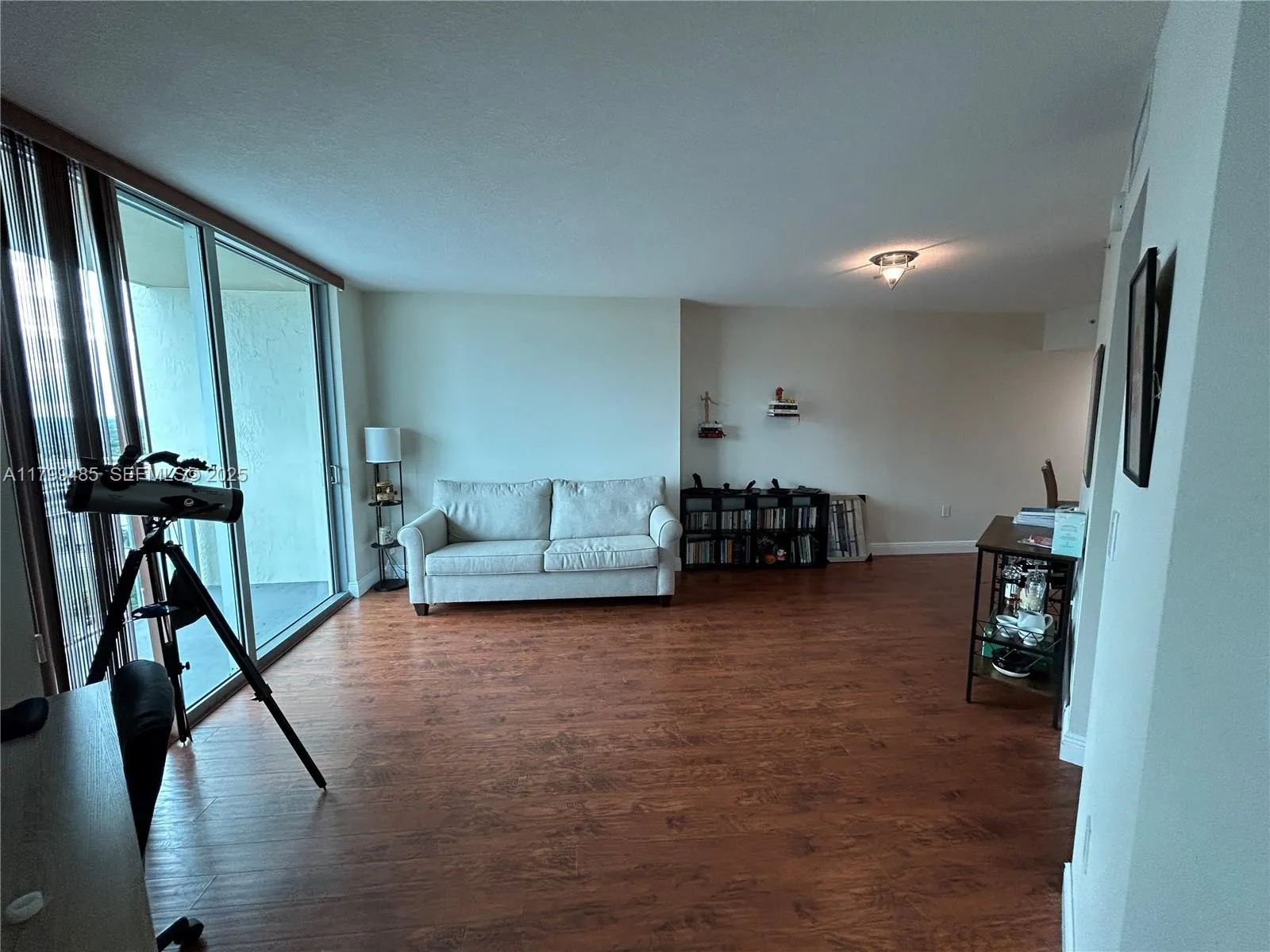 Foto de propiedad en 9066 SW 73rd Court 1504, Miami, FL 33156 Miami con MLS# 
