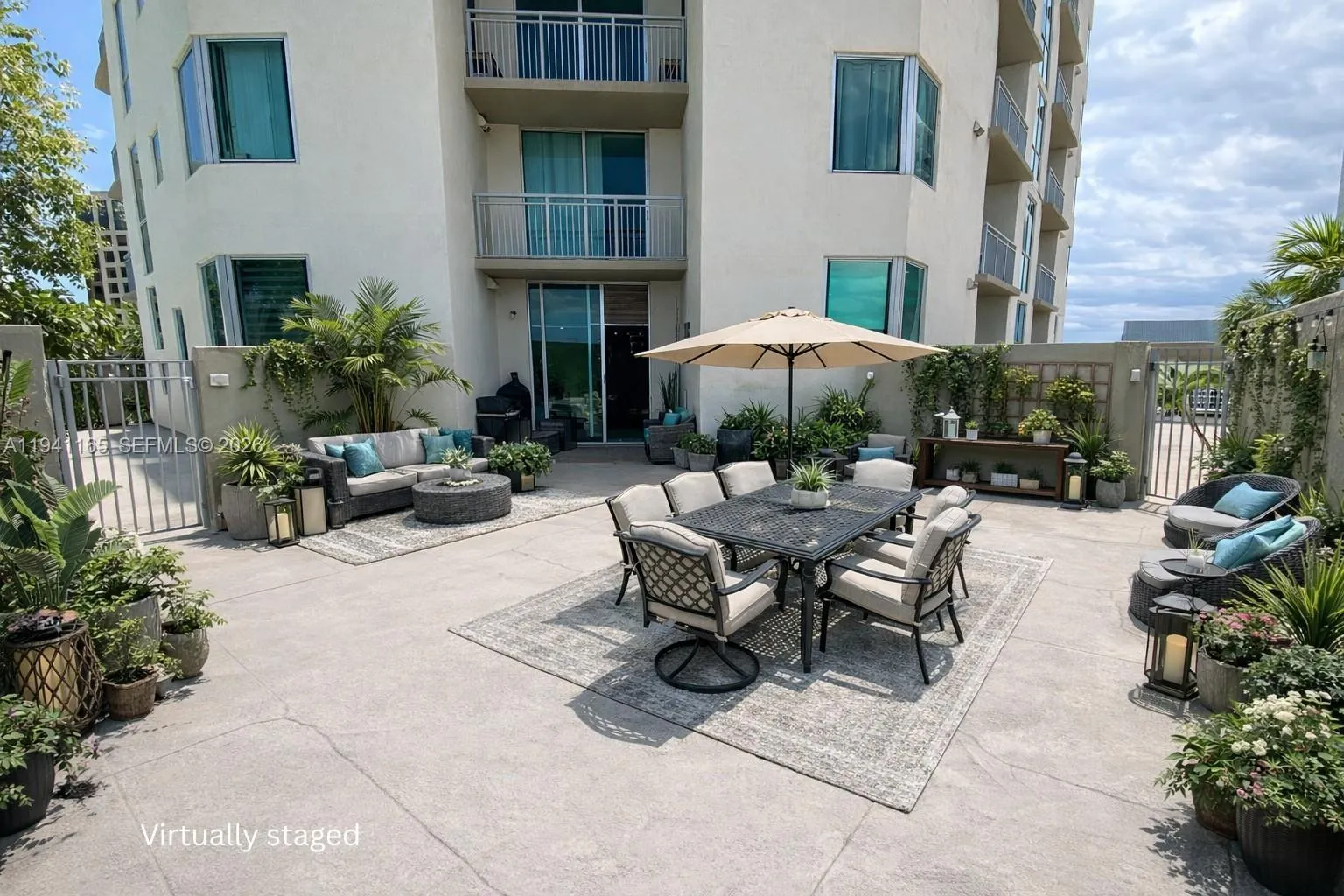 Foto de propiedad en 9066 SW 73rd Court 805, Miami, FL 33156 Miami con MLS# 