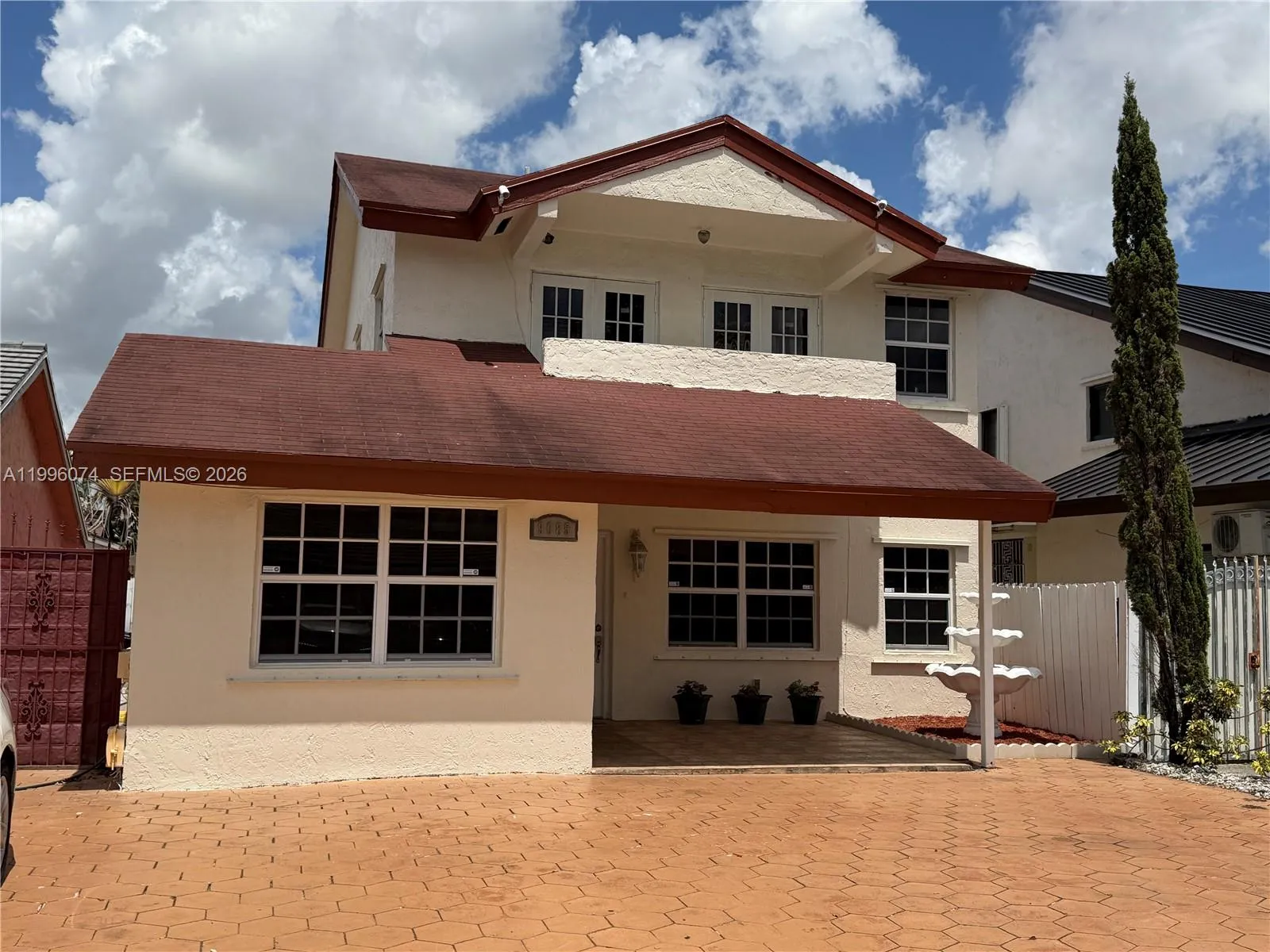 Vendido 9085 Grand Canal Drive, Miami, FL 33174, Miami, FL 33174