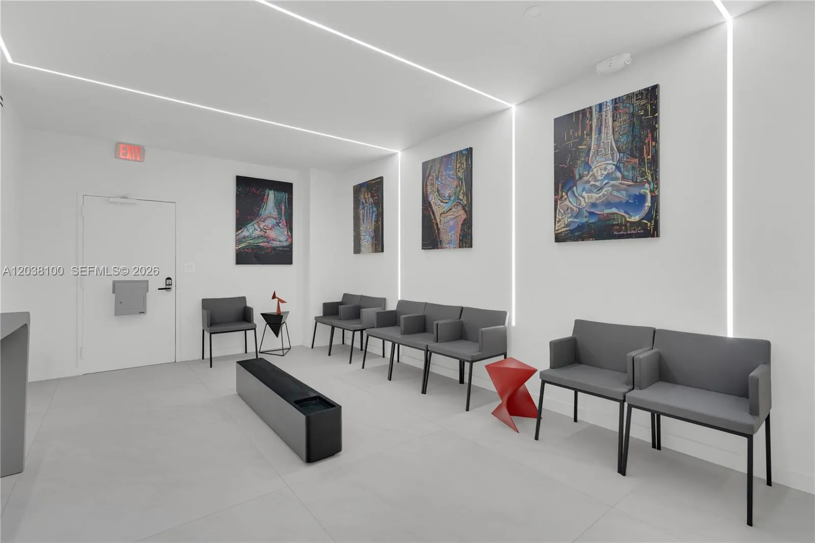Foto de propiedad en 909 N Miami Beach Boulevard 502, North Miami Beach, FL 33162 North Miami Beach con MLS# 