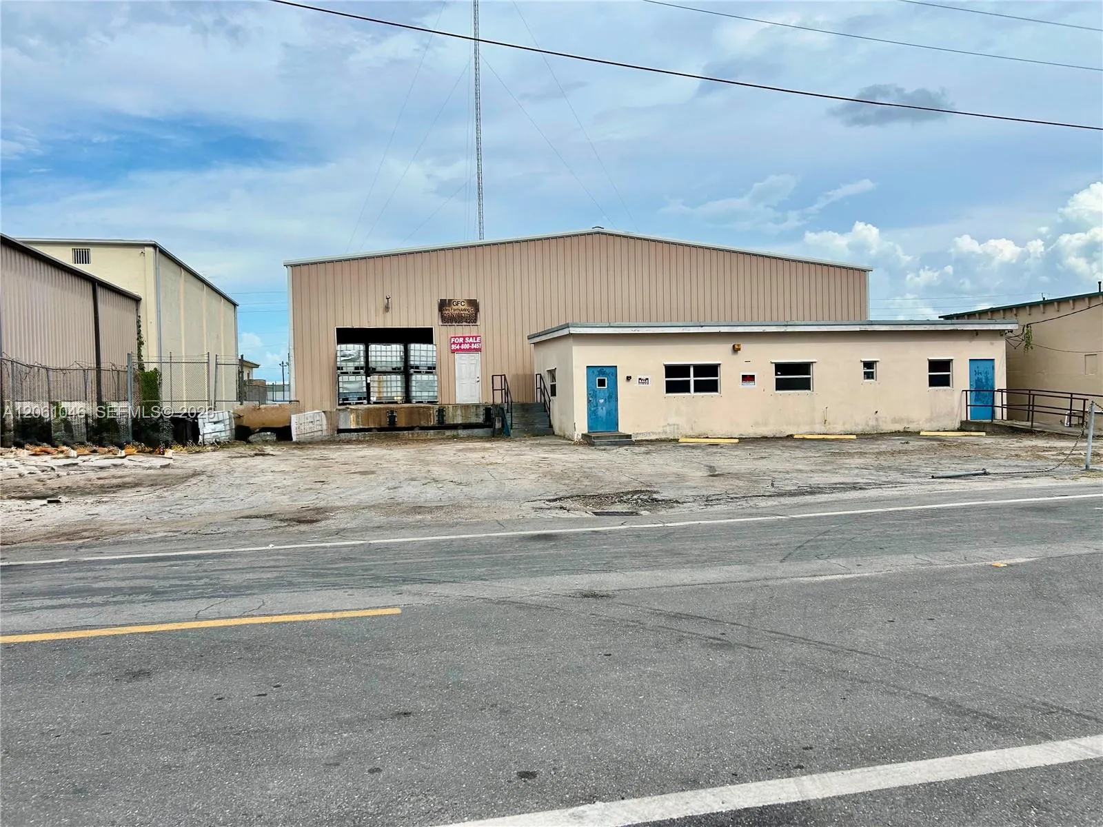 Foto de propiedad en 909 NW 13th Street, Belle Glade, FL 33430 Belle Glade con MLS# 