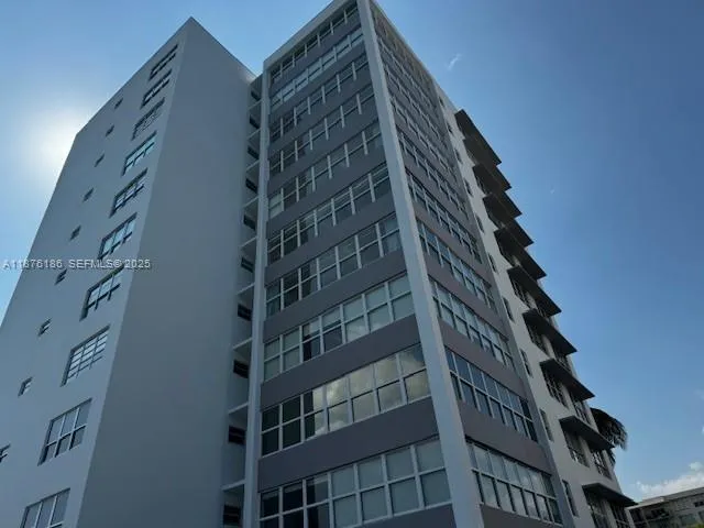 Foto de propiedad en 9100 W Bay Harbor Drive 7A, Bay Harbor Islands, FL 33154 Bay Harbor Islands con MLS# 