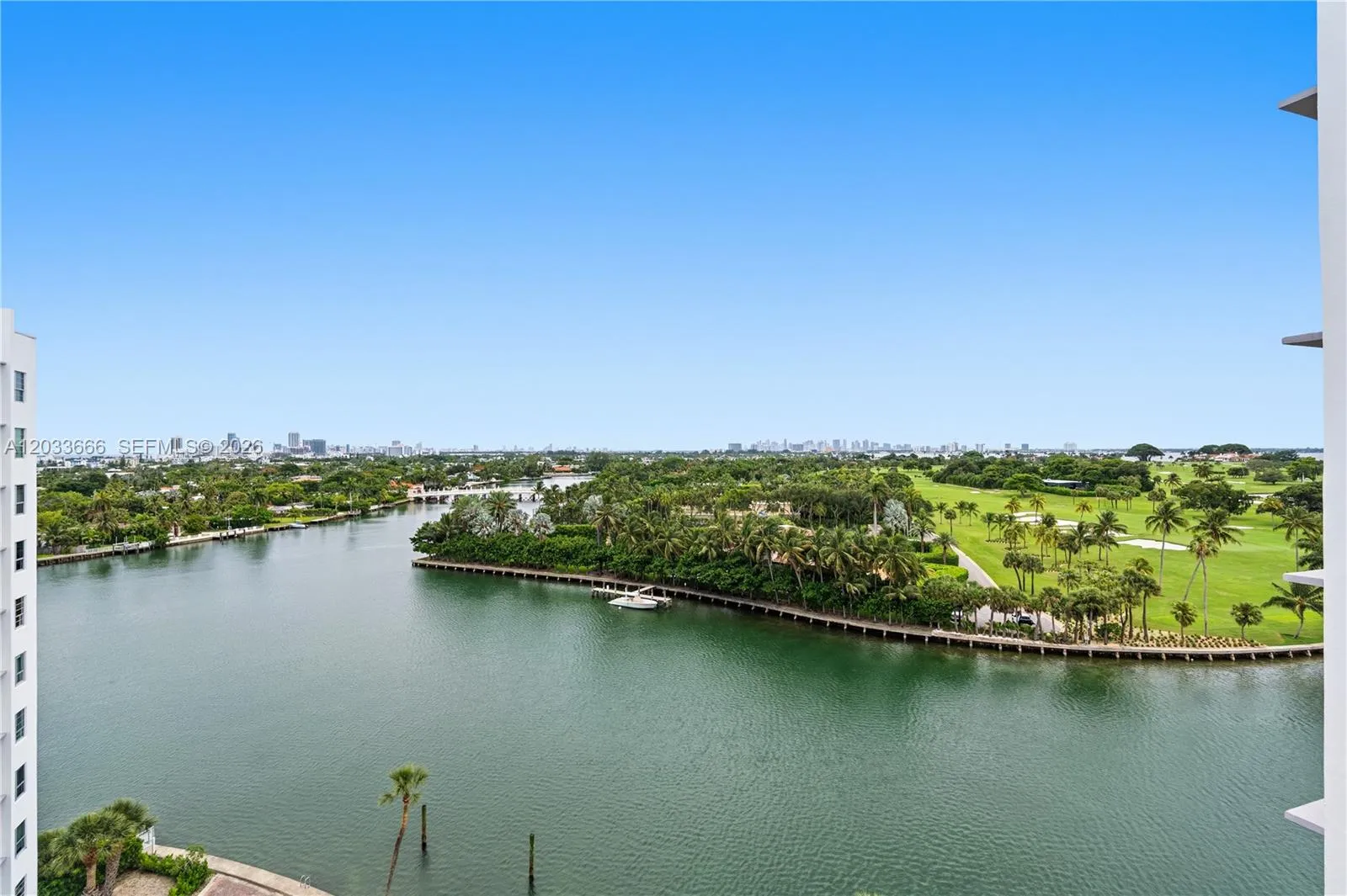 Foto de propiedad en 9102 W Bay Harbor Drive 10C, Bay Harbor Islands, FL 33154 Bay Harbor Islands con MLS# 