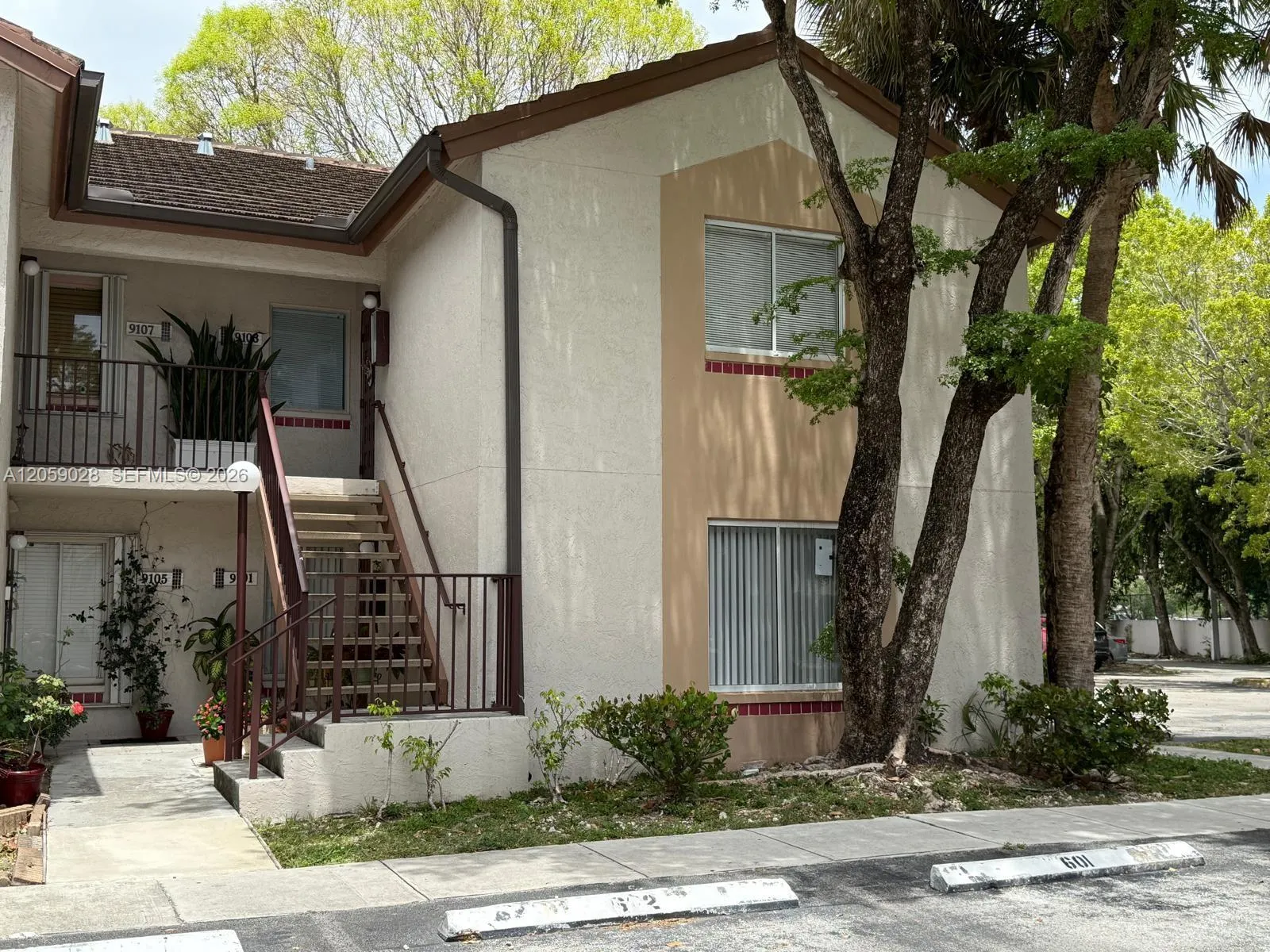 Foto de propiedad en 9103 SW 138th Place 9103, Miami, FL 33186 Miami con MLS# 