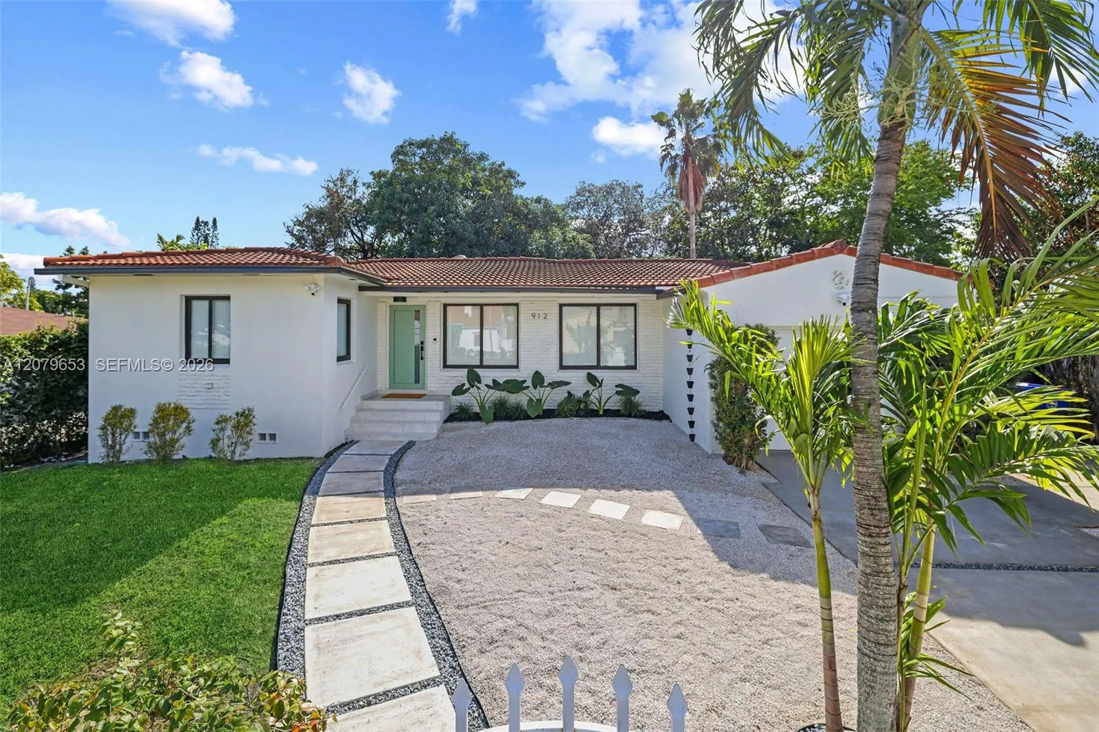 En Renta 912 NE 82nd Street, Miami, FL 33138, Miami, FL 33138
