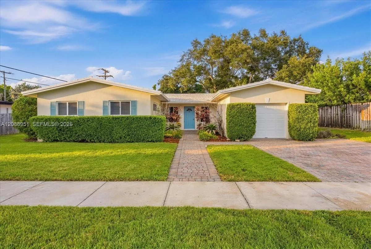 Foto de propiedad en 9125 SW 65th Street, Miami, FL 33173 Miami con MLS# 