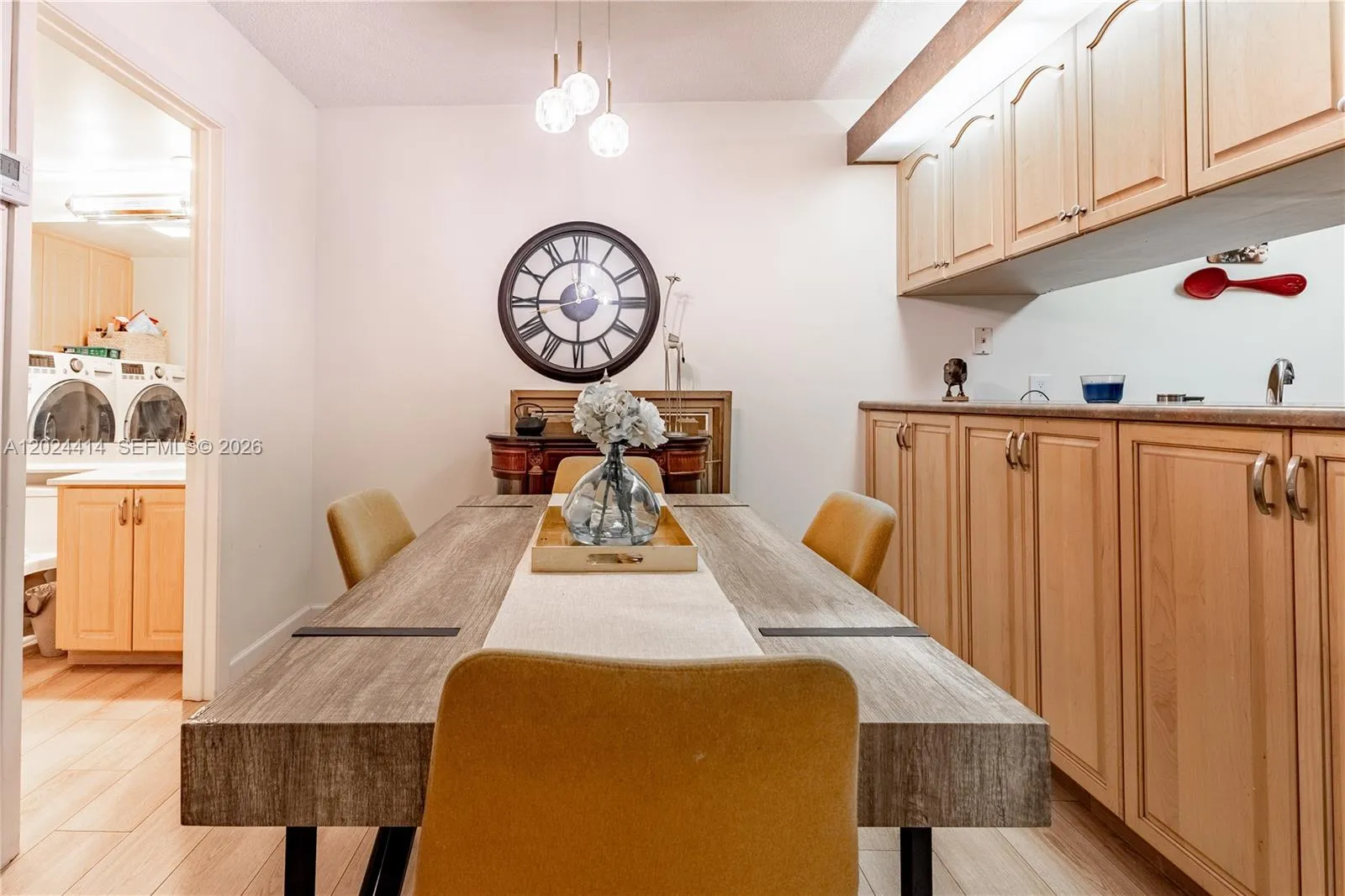 Foto de propiedad en 9135 SW 20th Place D, Davie, FL 33324 Davie con MLS# 