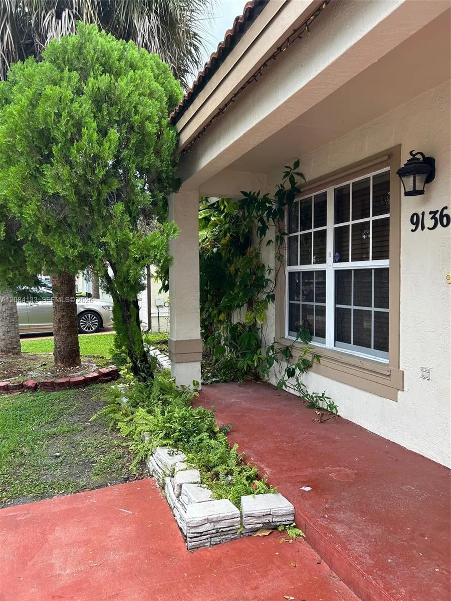 En Venta 9136 NW 192nd Terrace, Hialeah, FL 33018, Hialeah, FL 33018