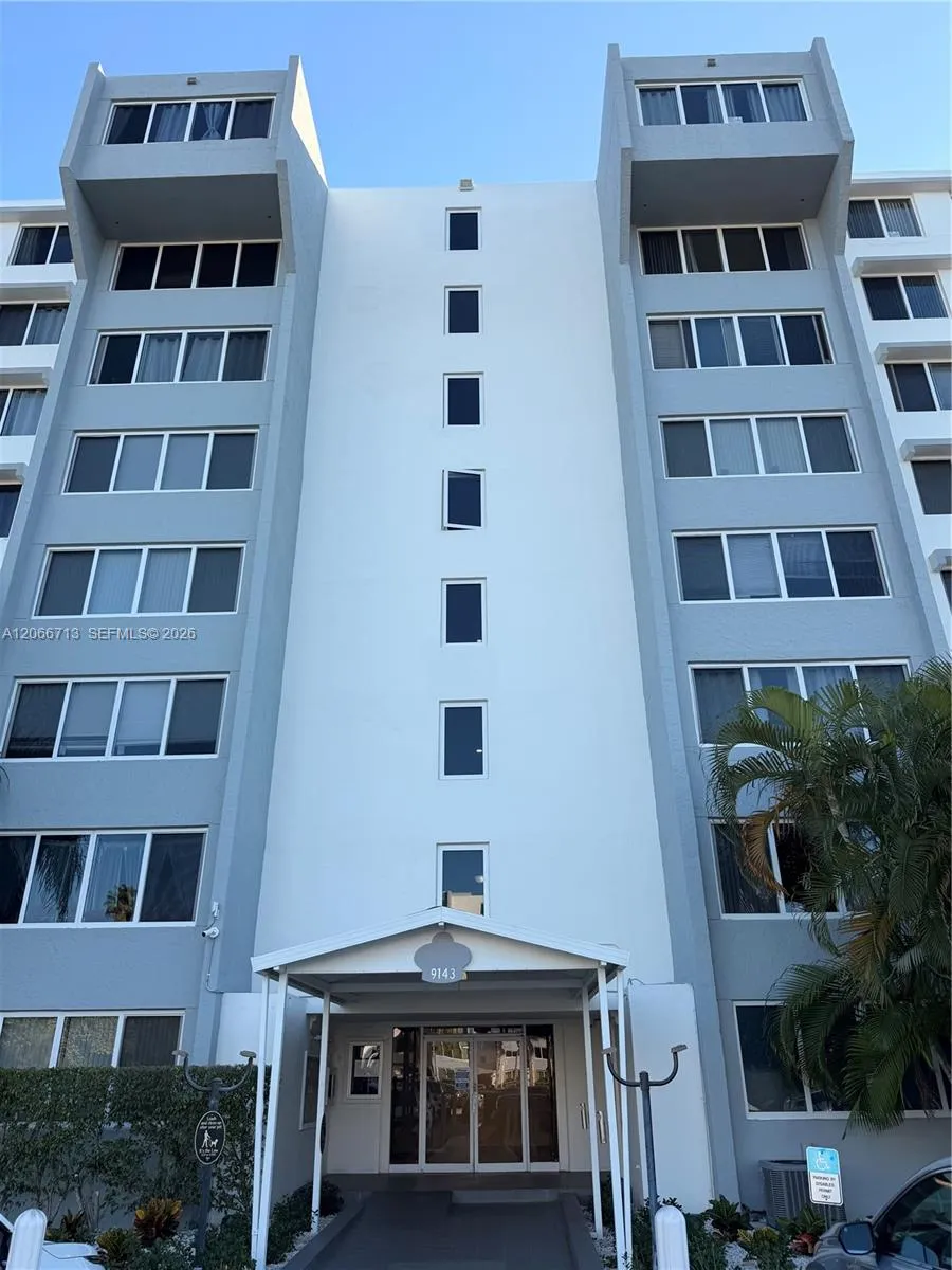 En Renta 9143 SW 77th Avenue B304, Miami, FL 33156, Miami, FL 33156