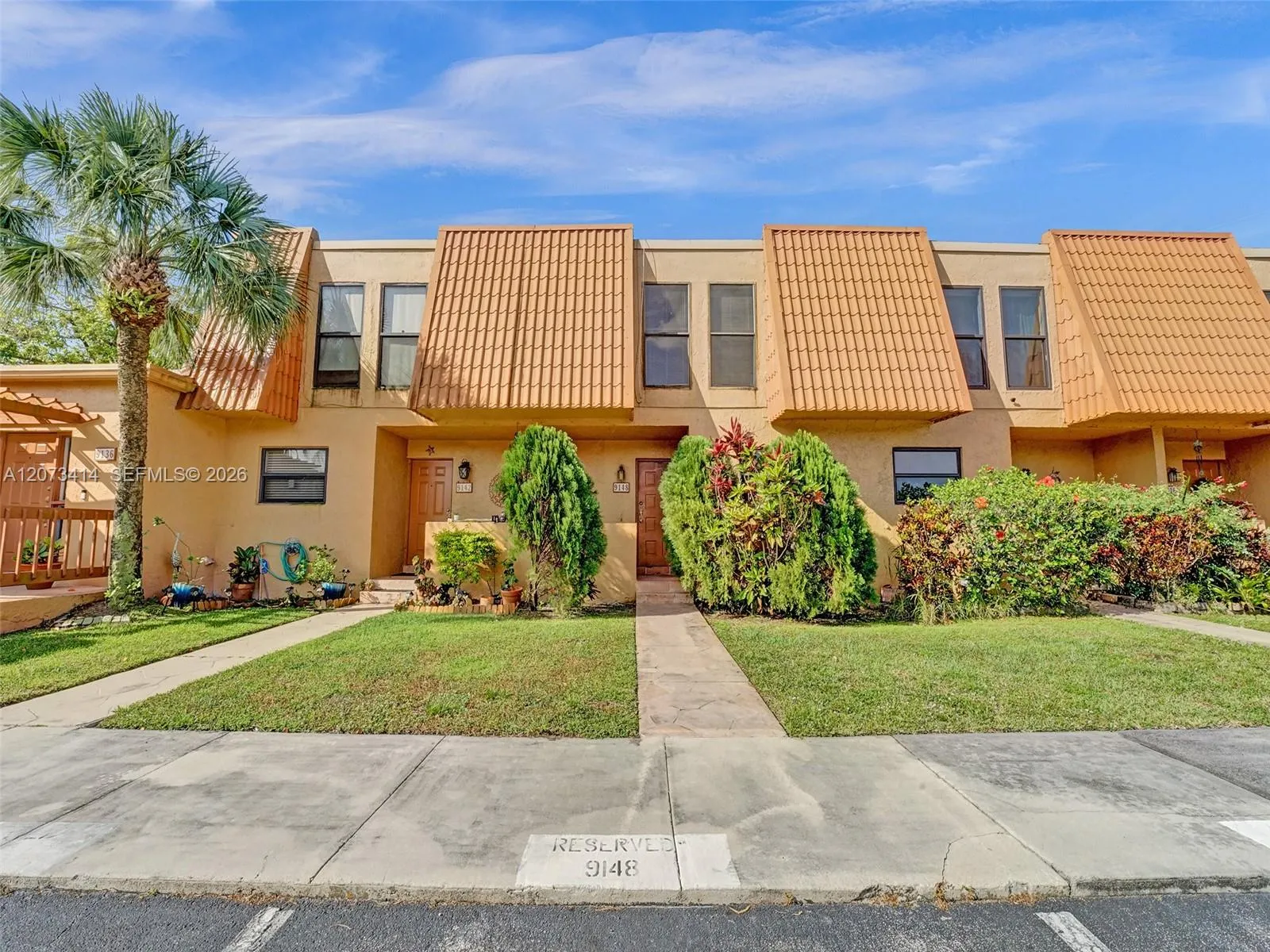 Foto de propiedad en 9148 Limetree Lane 181, Pembroke Pines, FL 33024 Pembroke Pines con MLS# 