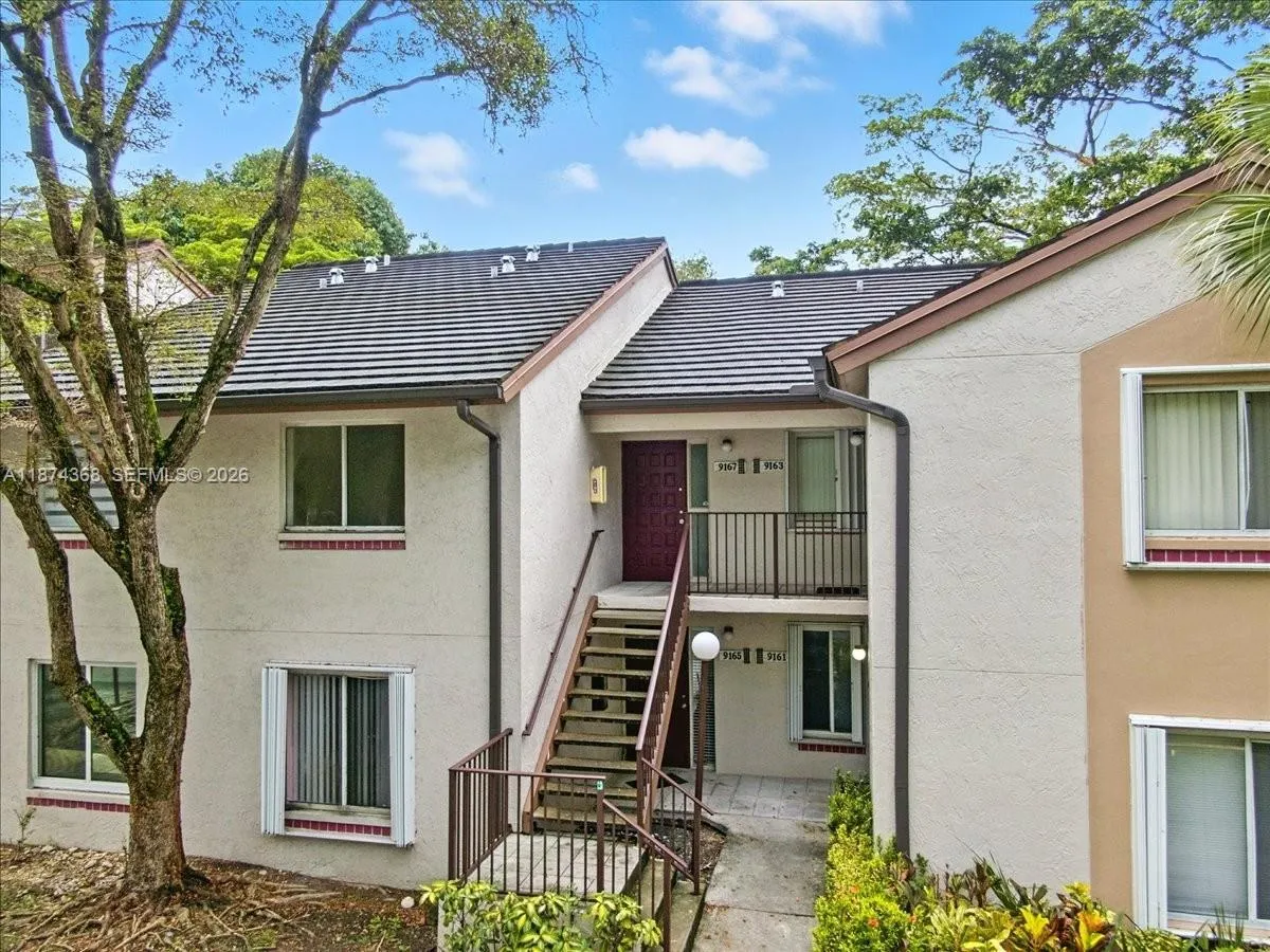 Foto de propiedad en 9167 SW 138th Place 9167, Miami, FL 33186 Miami con MLS# 