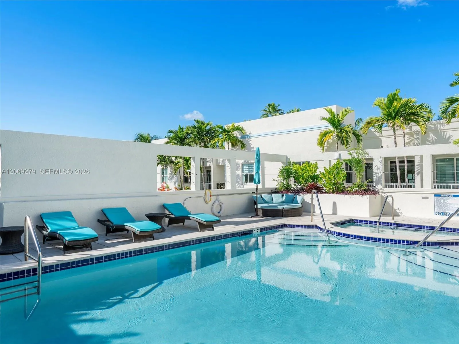 Foto de propiedad en 9172 Collins Avenue 216, Surfside, FL 33154 Surfside con MLS# 
