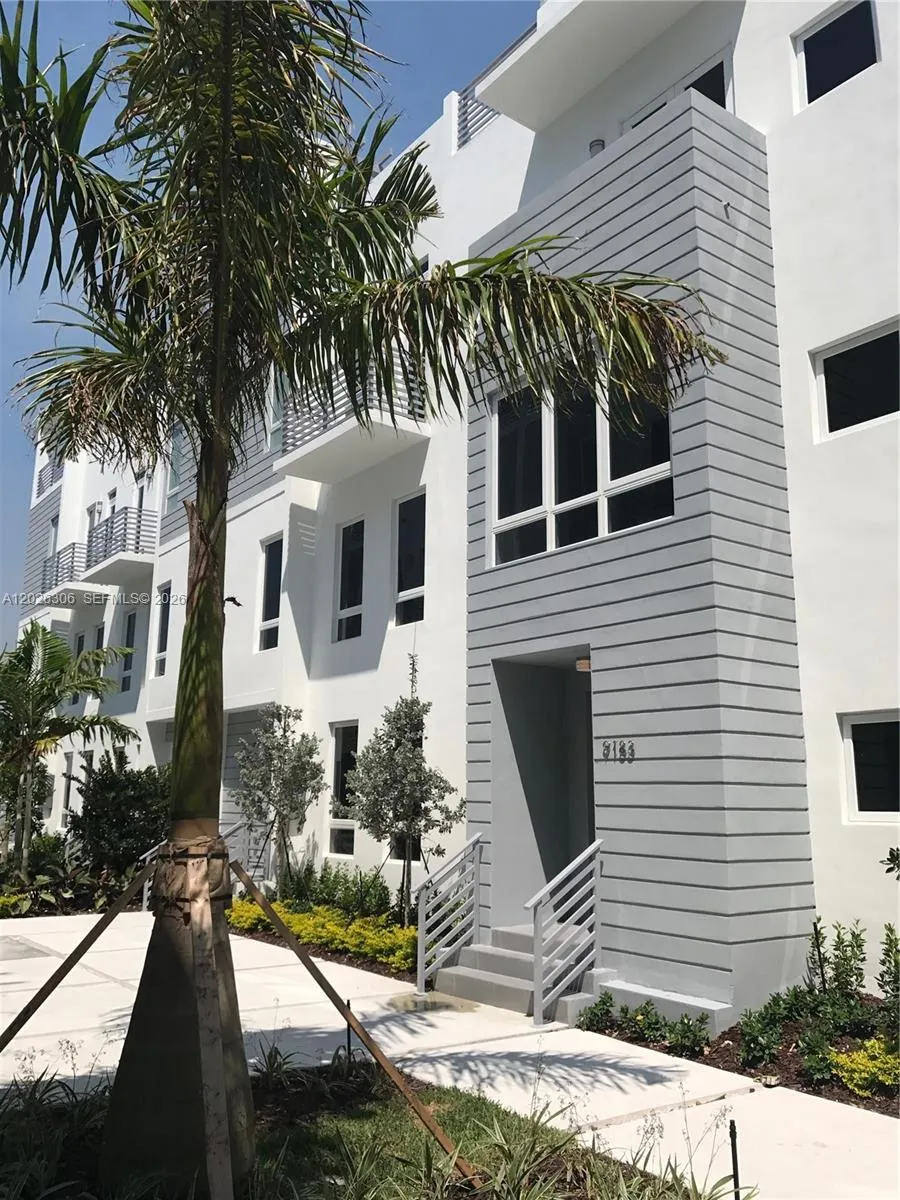 Vendido 9183 NW 33rd Street, Doral, FL 33172, Doral, FL 33172