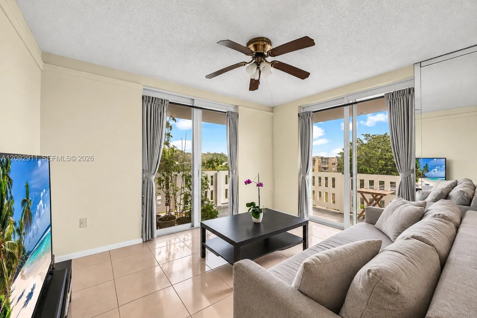 En Venta 919 Hillcrest Drive 401, Hollywood, FL 33021, Hollywood, FL 33021