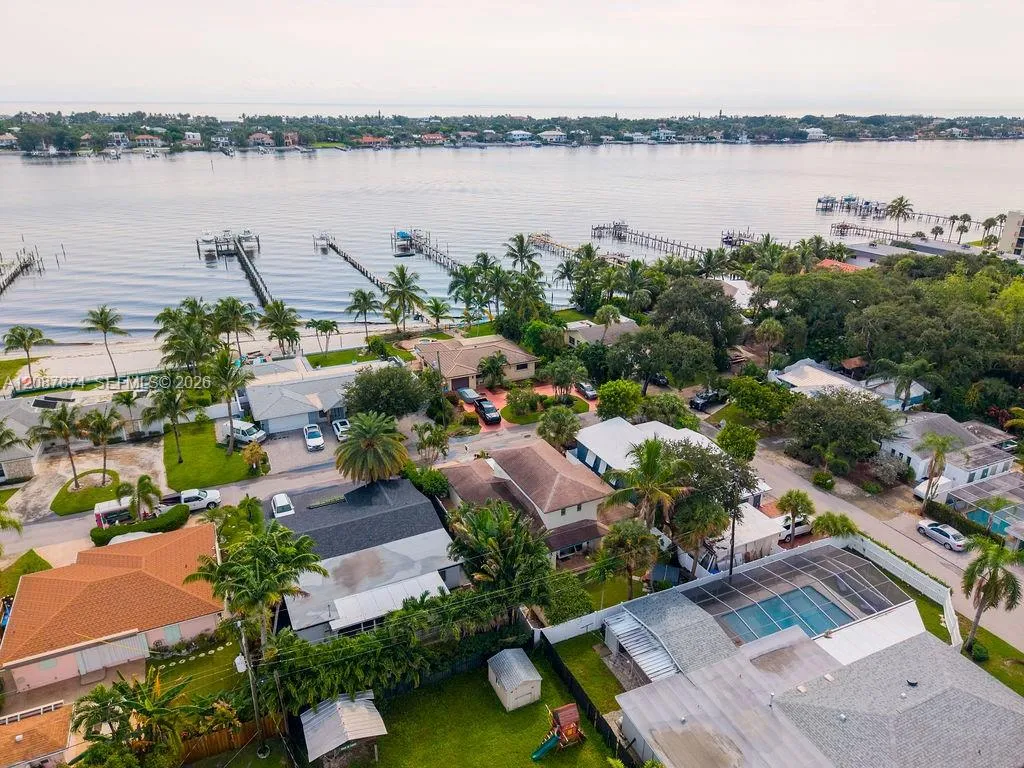 En Venta 919 S Lakeside Place, Lantana, FL 33462, Lantana, FL 33462