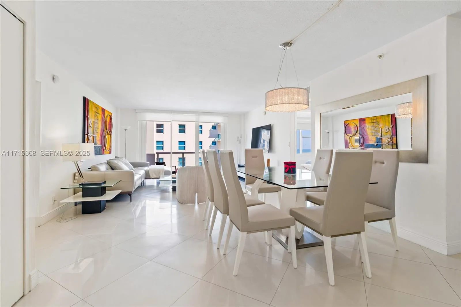 Foto de propiedad en 9195 Collins Avenue 1103, Surfside, FL 33154 Surfside con MLS# 