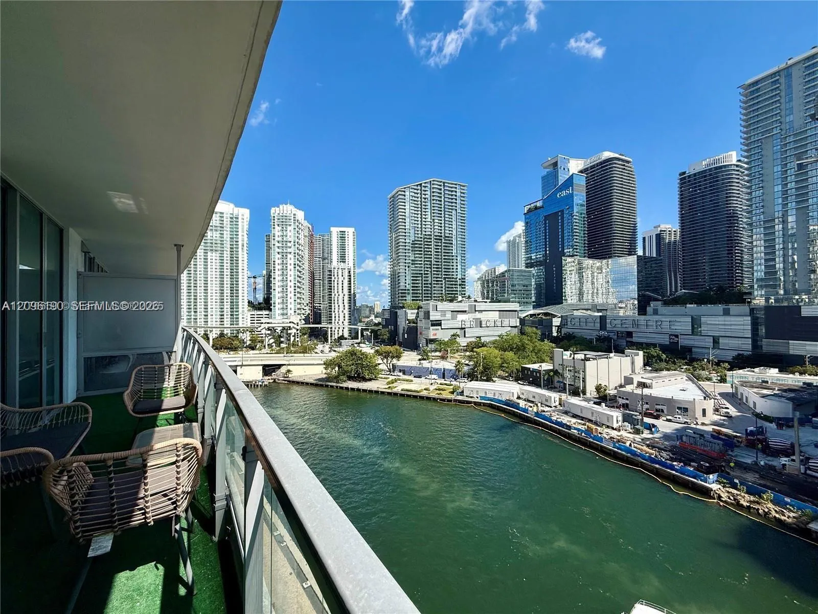 En Venta 92 SW 3rd Street 1104, Miami, FL 33130, Miami, FL 33130