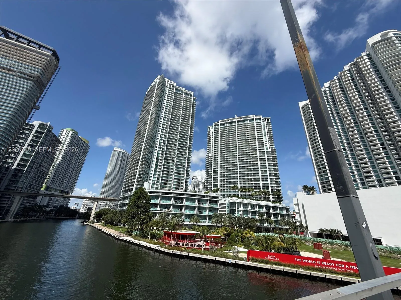 Foto de propiedad en 92 SW 3rd Street 1804, Miami, FL 33130 Miami con MLS#