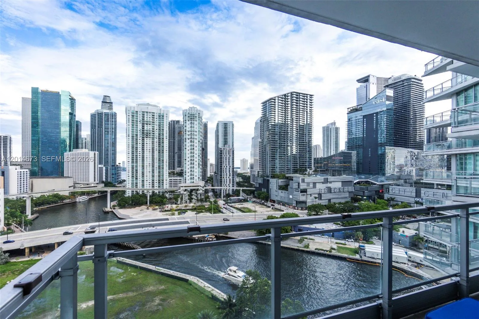 Foto de propiedad en 92 SW 3rd Street 1812, Miami, FL 33130 Miami con MLS#