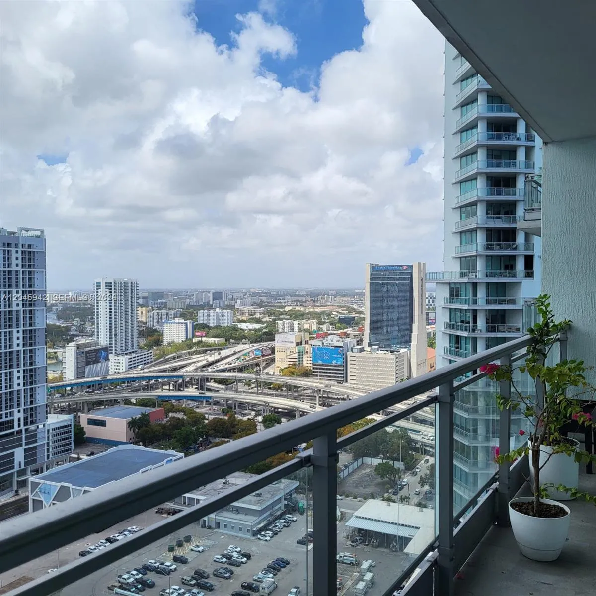 Foto de propiedad en 92 SW 3rd Street 3207, Miami, FL 33130 Miami con MLS#