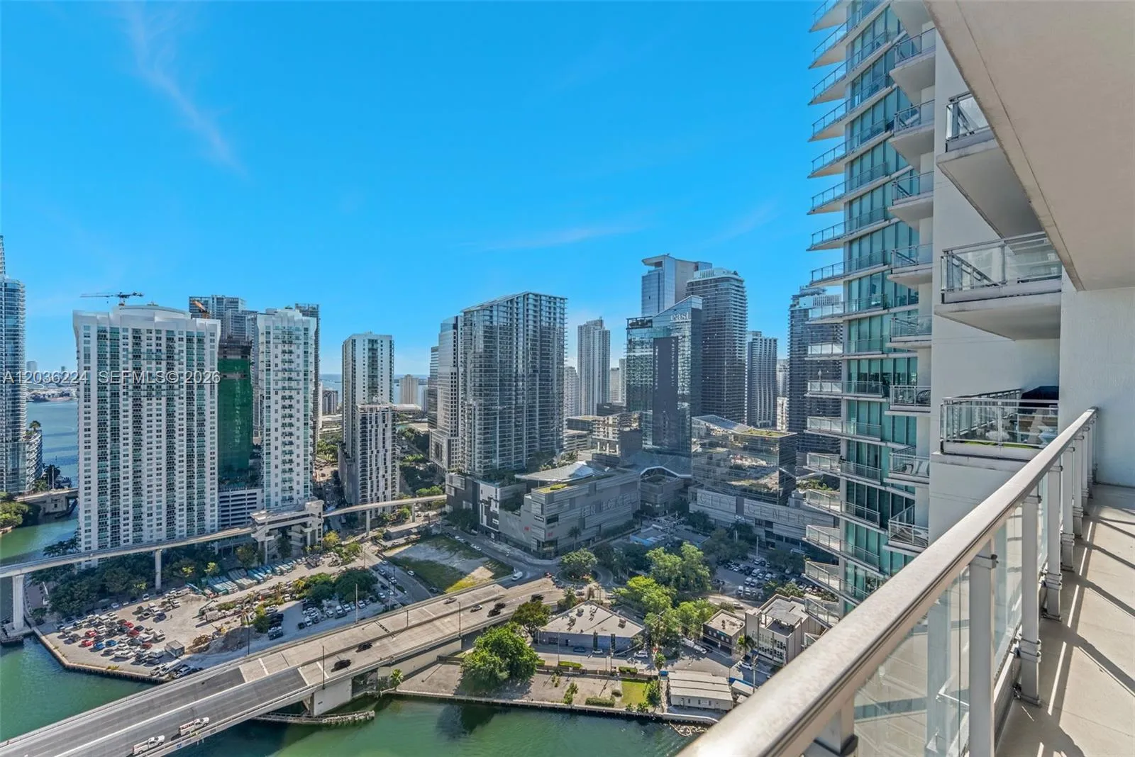 Foto de propiedad en 92 SW 3rd Street 3611, Miami, FL 33130 Miami con MLS#