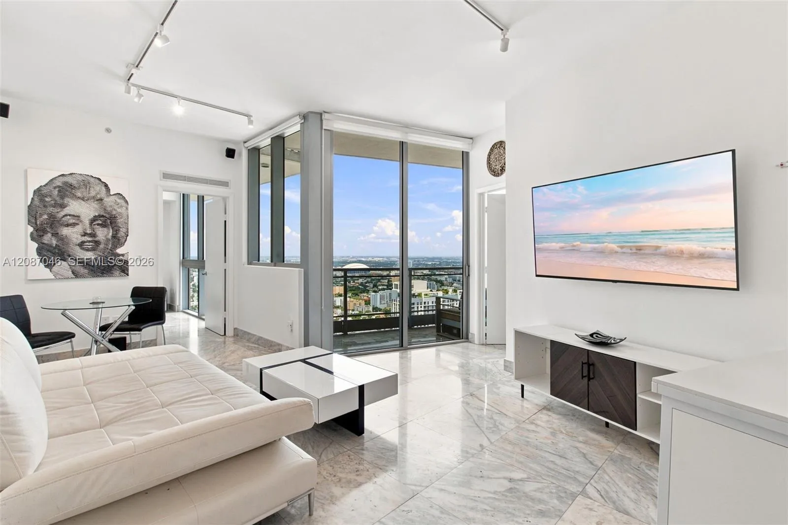En Renta 92 SW 3rd Street 5106, Miami, FL 33130, Miami, FL 33130