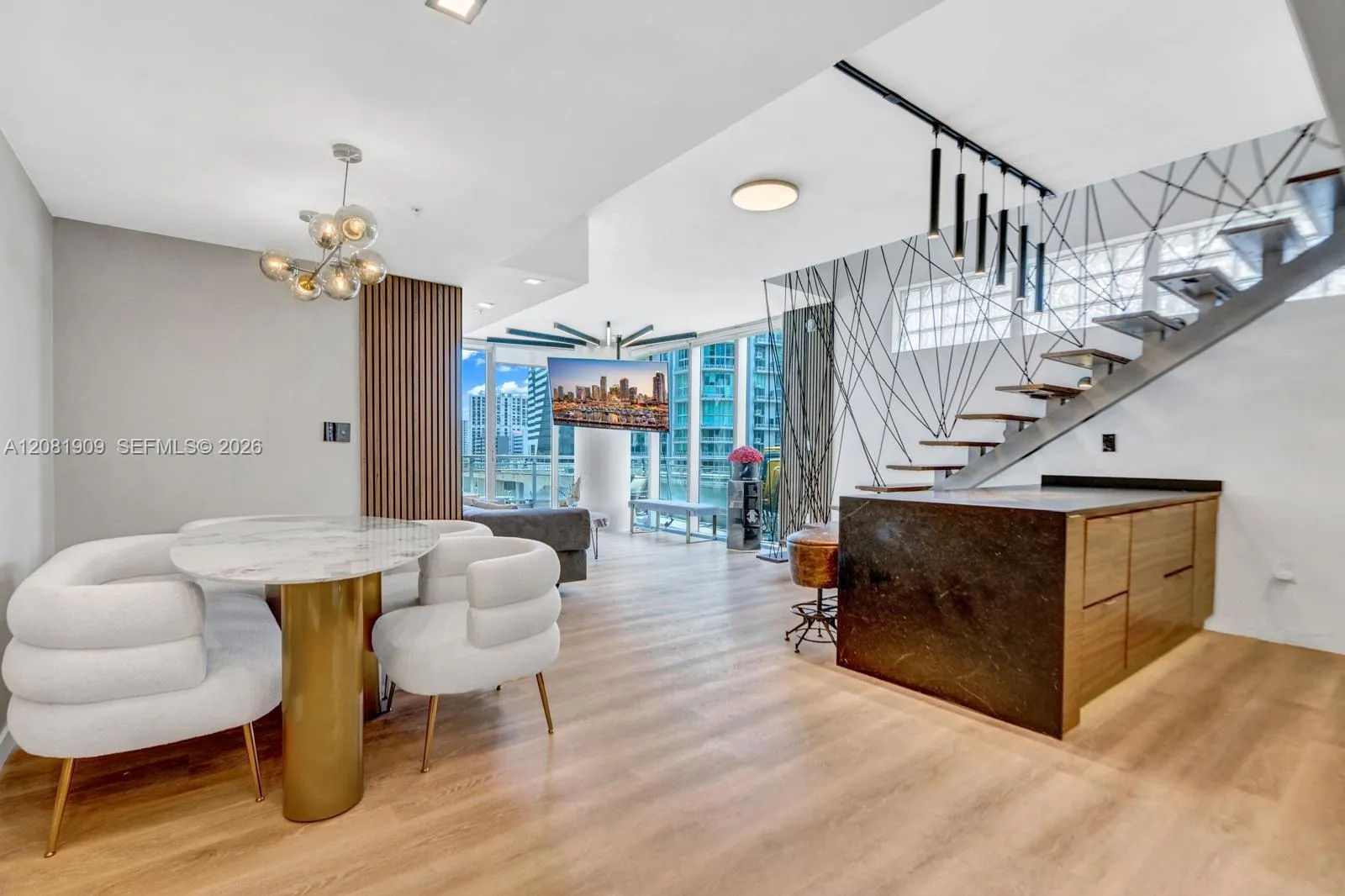 Foto de propiedad en 92 SW 3rd Street 901, Miami, FL 33130 Miami con MLS# 