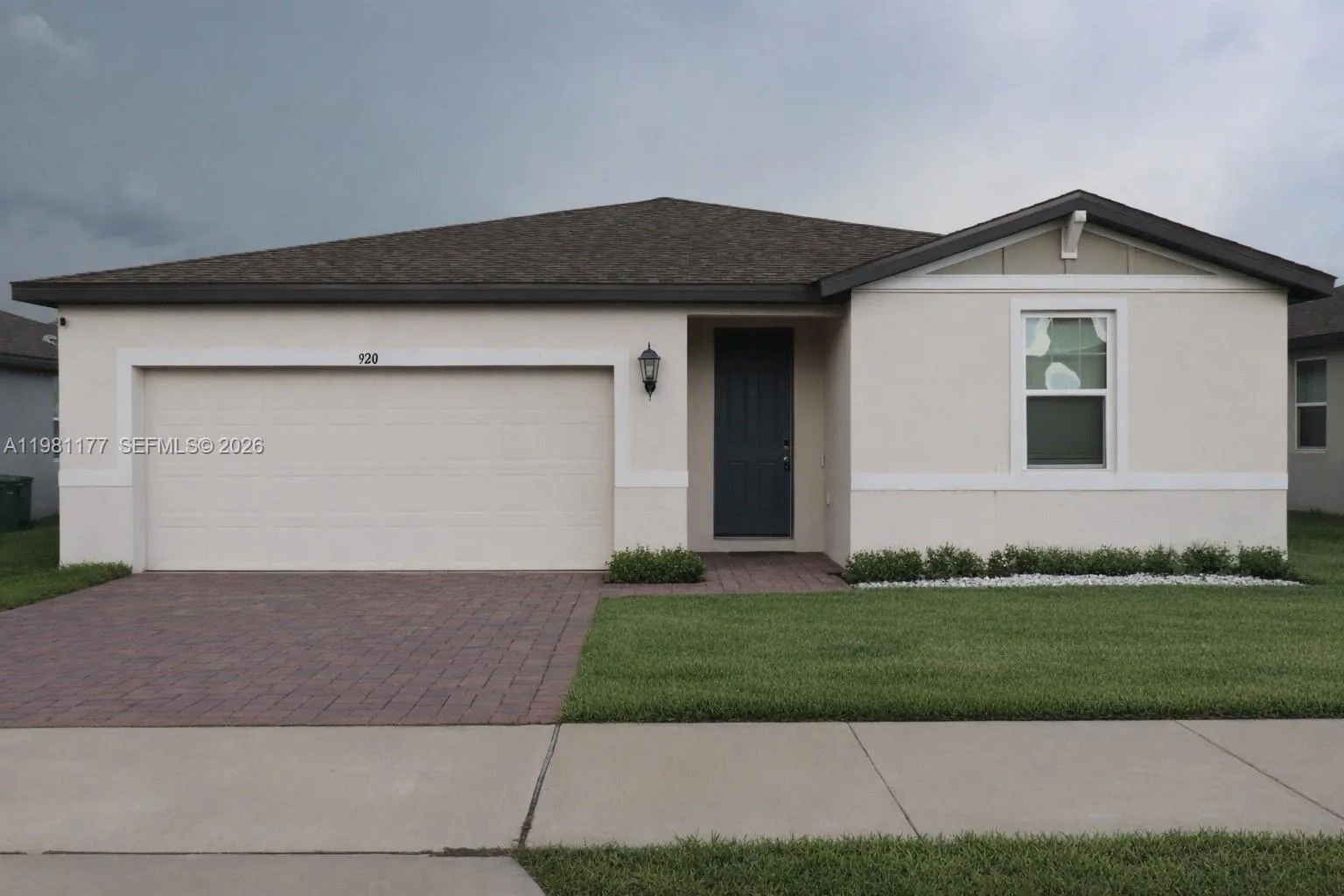 Foto de propiedad en 920 Cambridge Drive, Winter Haven, FL 33881 Winter Haven con MLS# 