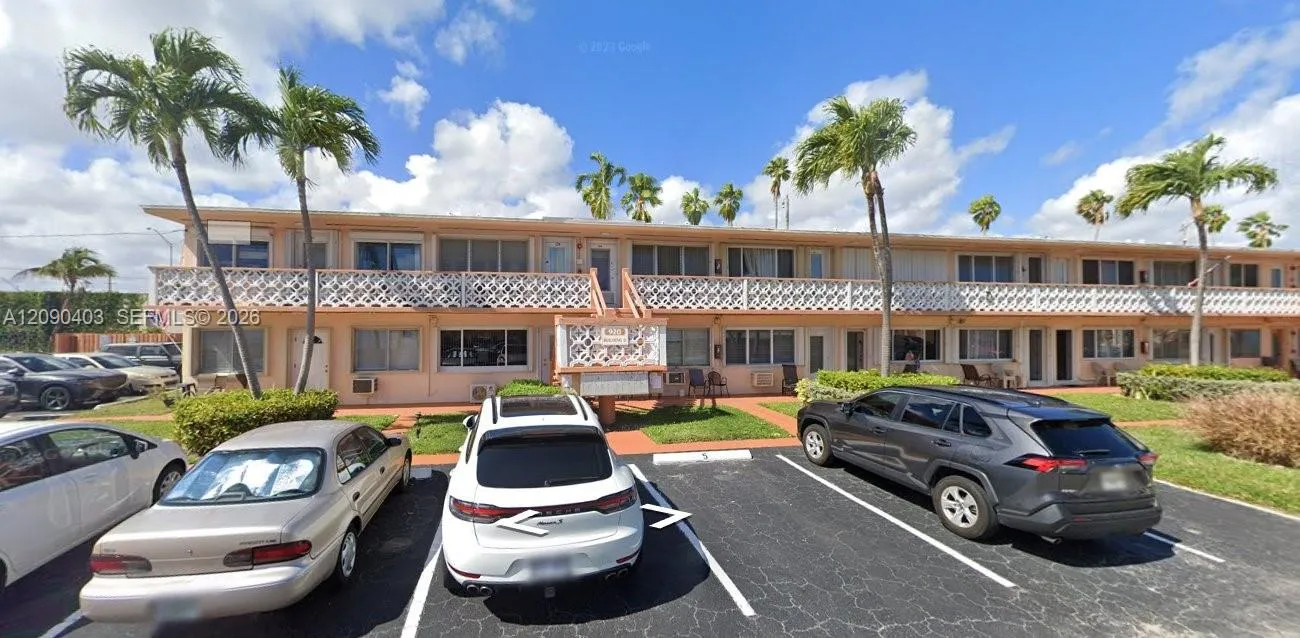 En Venta 920 SW 11th Avenue 9D, Hallandale Beach, FL 33009, Hallandale Beach, FL 33009