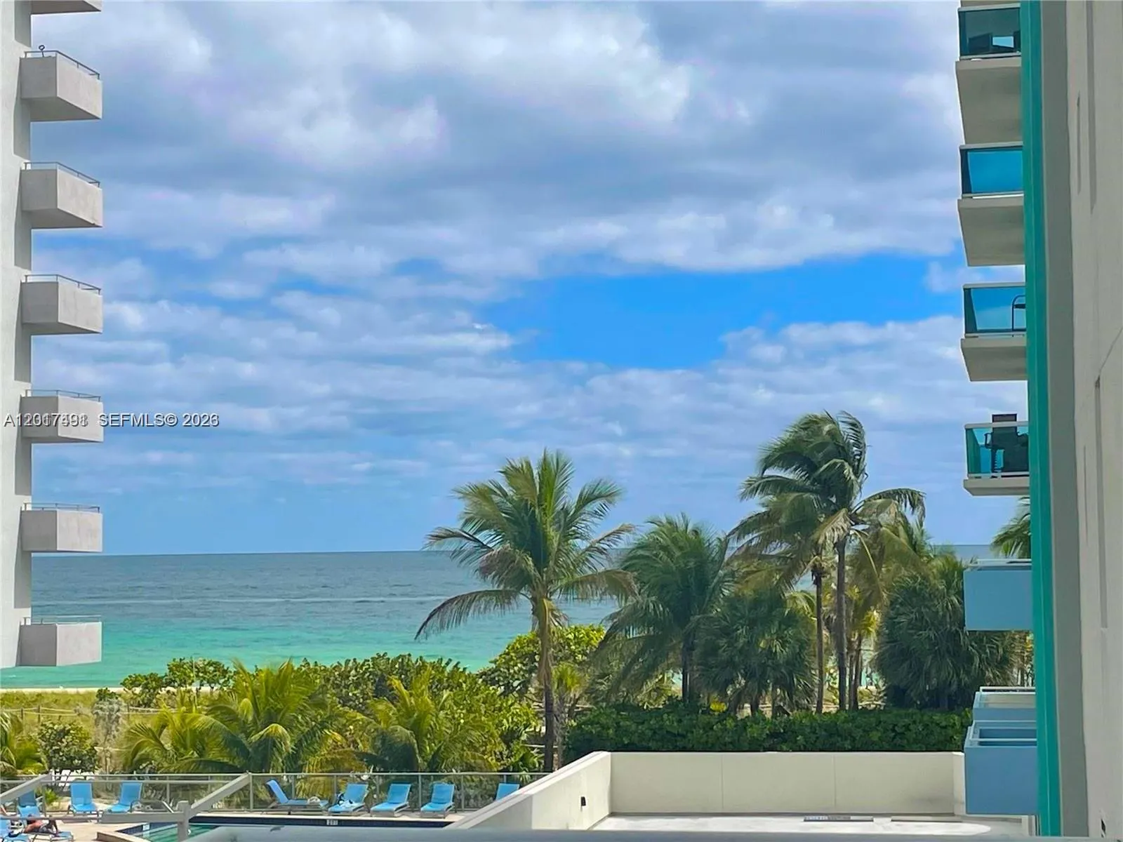 Foto de propiedad en 9201 Collins Avenue 321, Surfside, FL 33154 Surfside con MLS# 