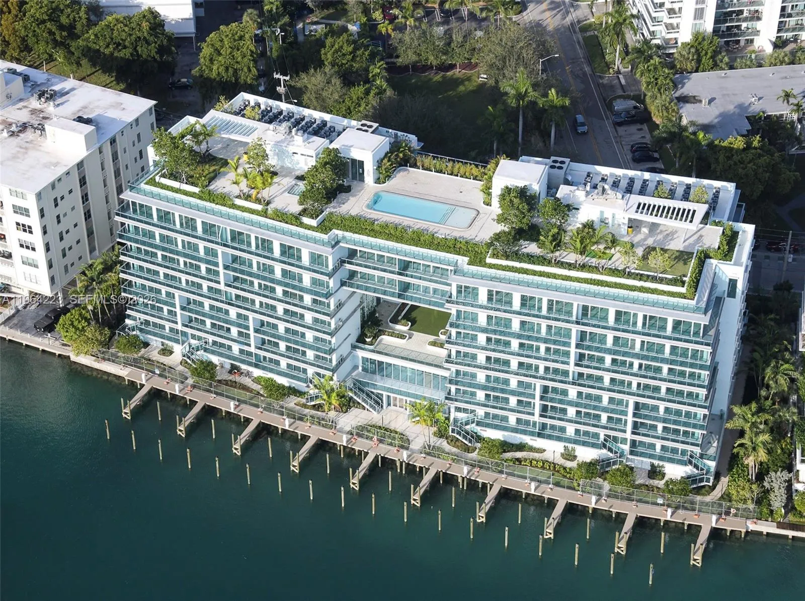 Foto de propiedad en 9201 E Bay Harbor Drive 502, Bay Harbor Islands, FL 33154 Bay Harbor Islands con MLS# 