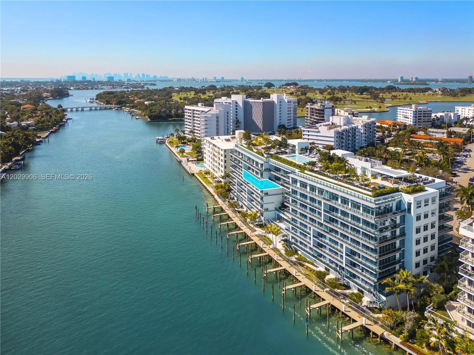 Foto de propiedad en 9201 E Bay Harbor Drive 603, Bay Harbor Islands, FL 33154 Bay Harbor Islands con MLS# 
