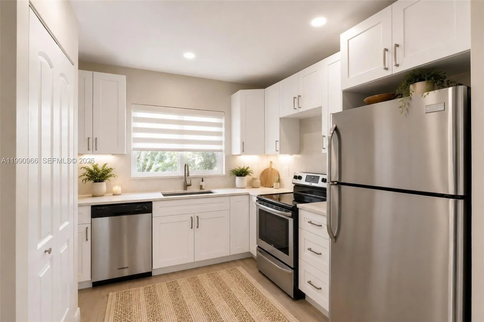 Foto de propiedad en 9201 Sunrise Lakes Boulevard 304, Sunrise, FL 33322 Sunrise con MLS# 