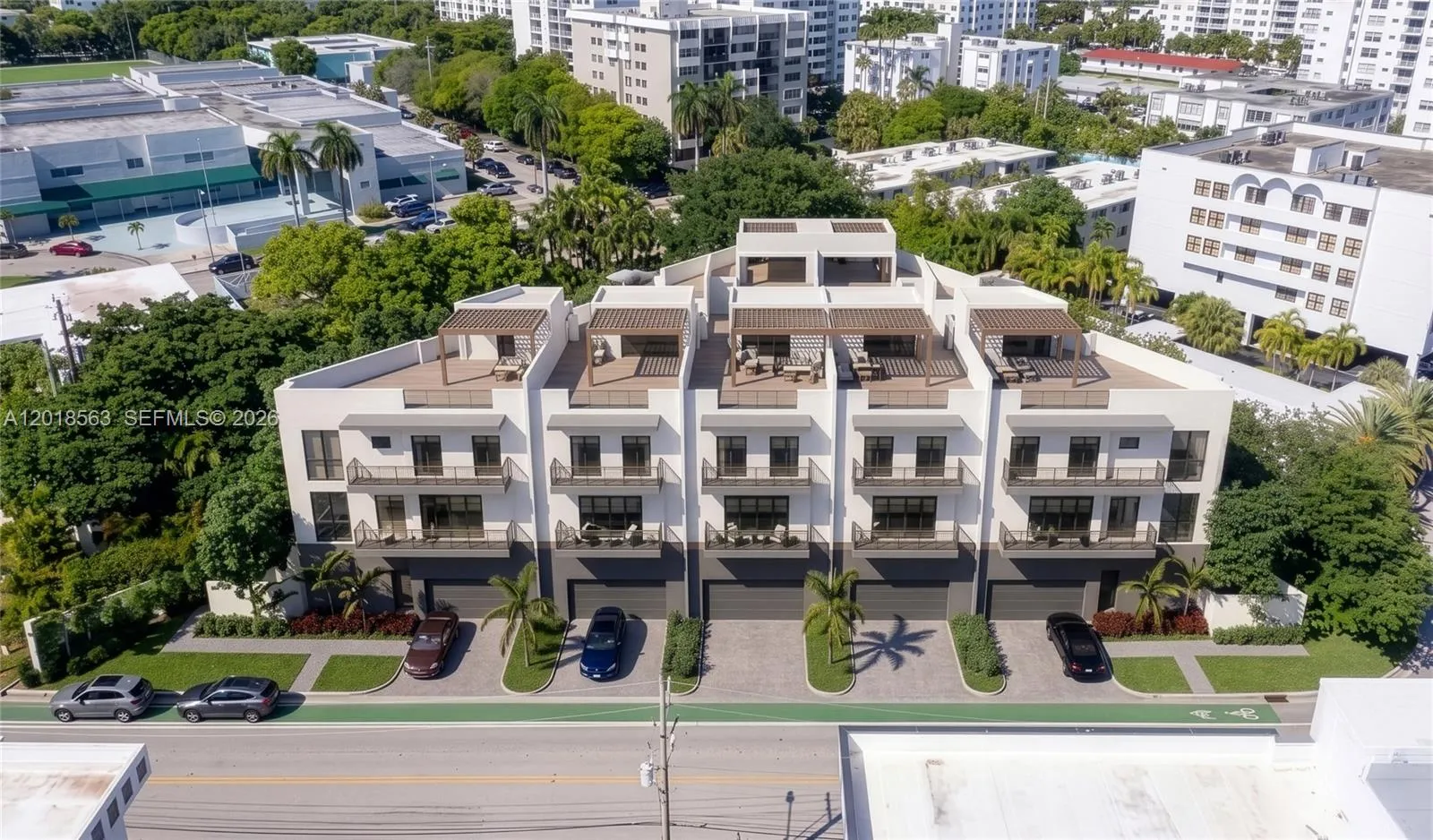 Foto de propiedad en 9201 W Bay Harbor Drive, Bay Harbor Islands, FL 33154 Bay Harbor Islands con MLS# 