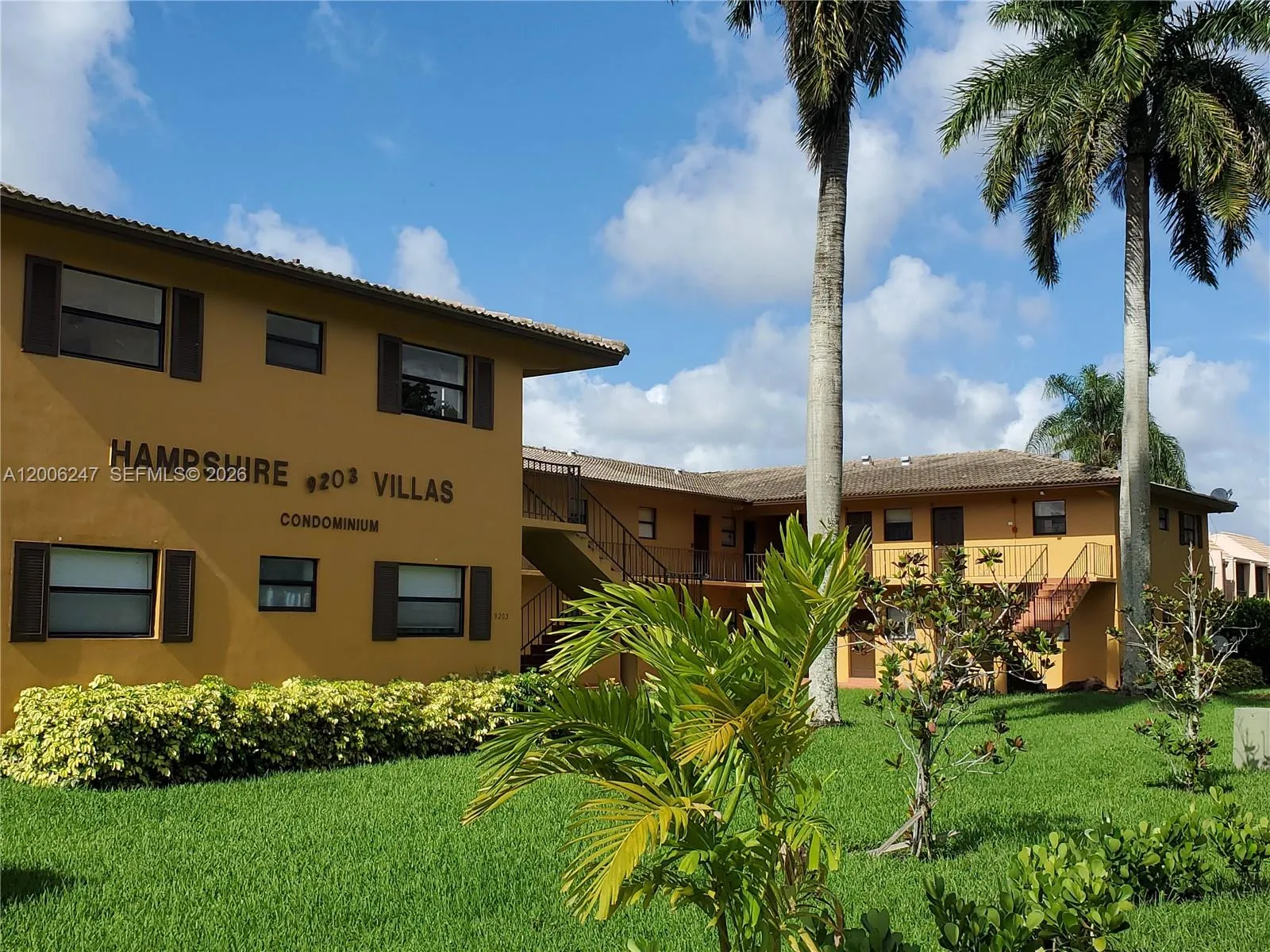 Foto de propiedad en 9203 NW 38th Drive 2, Coral Springs, FL 33065 Coral Springs con MLS# 