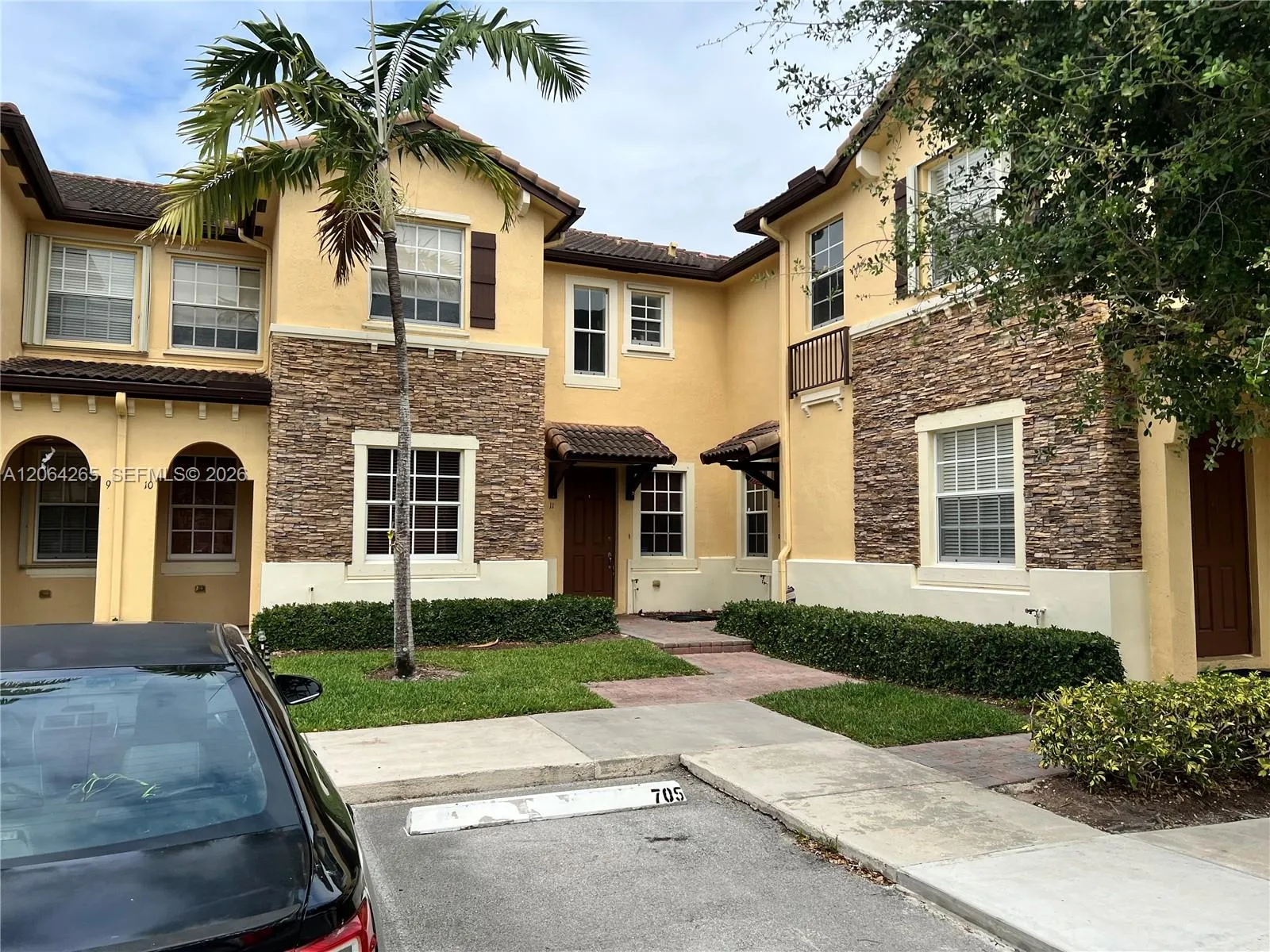 Foto de propiedad en 9217 SW 227th Street 12, Cutler Bay, FL 33190 Cutler Bay con MLS# 