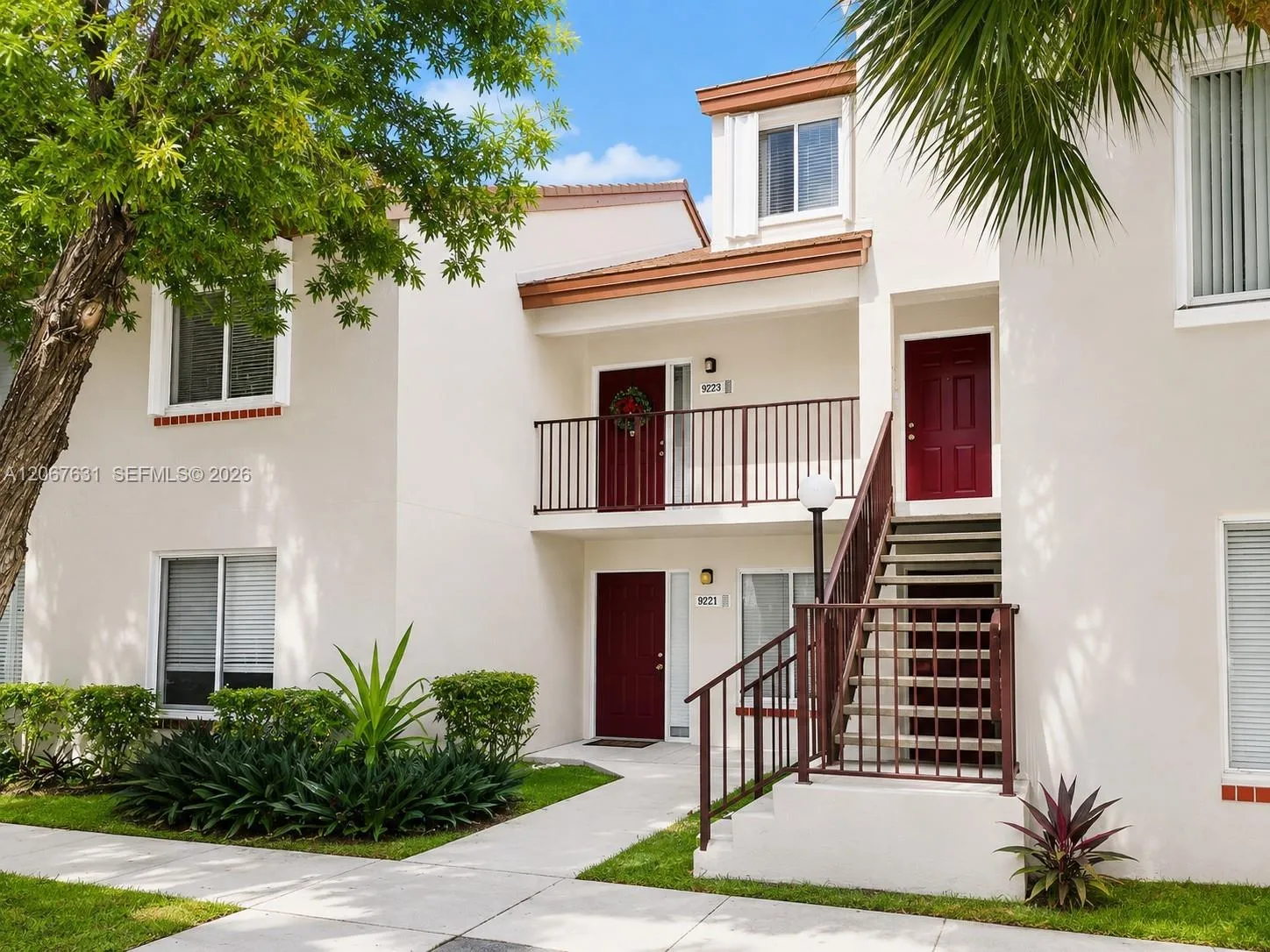 Foto de propiedad en 9221 SW 138th Place 9221, Miami, FL 33186 Miami con MLS# 