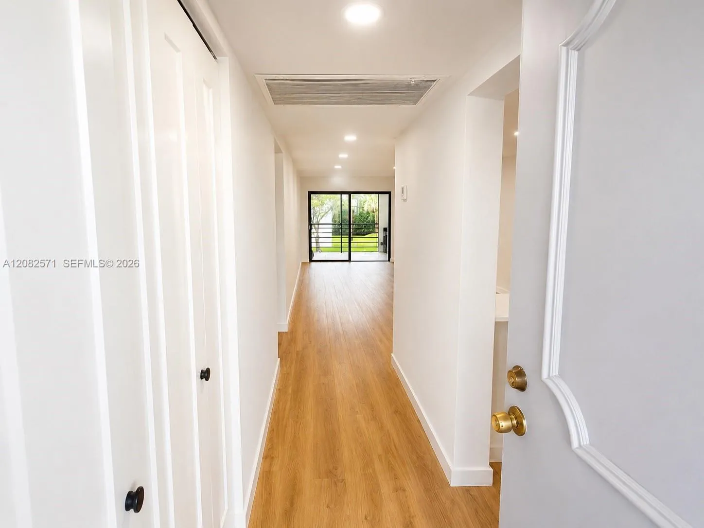 Foto de propiedad en 9233 SW 8th Street 207, Boca Raton, FL 33428 Boca Raton con MLS# 